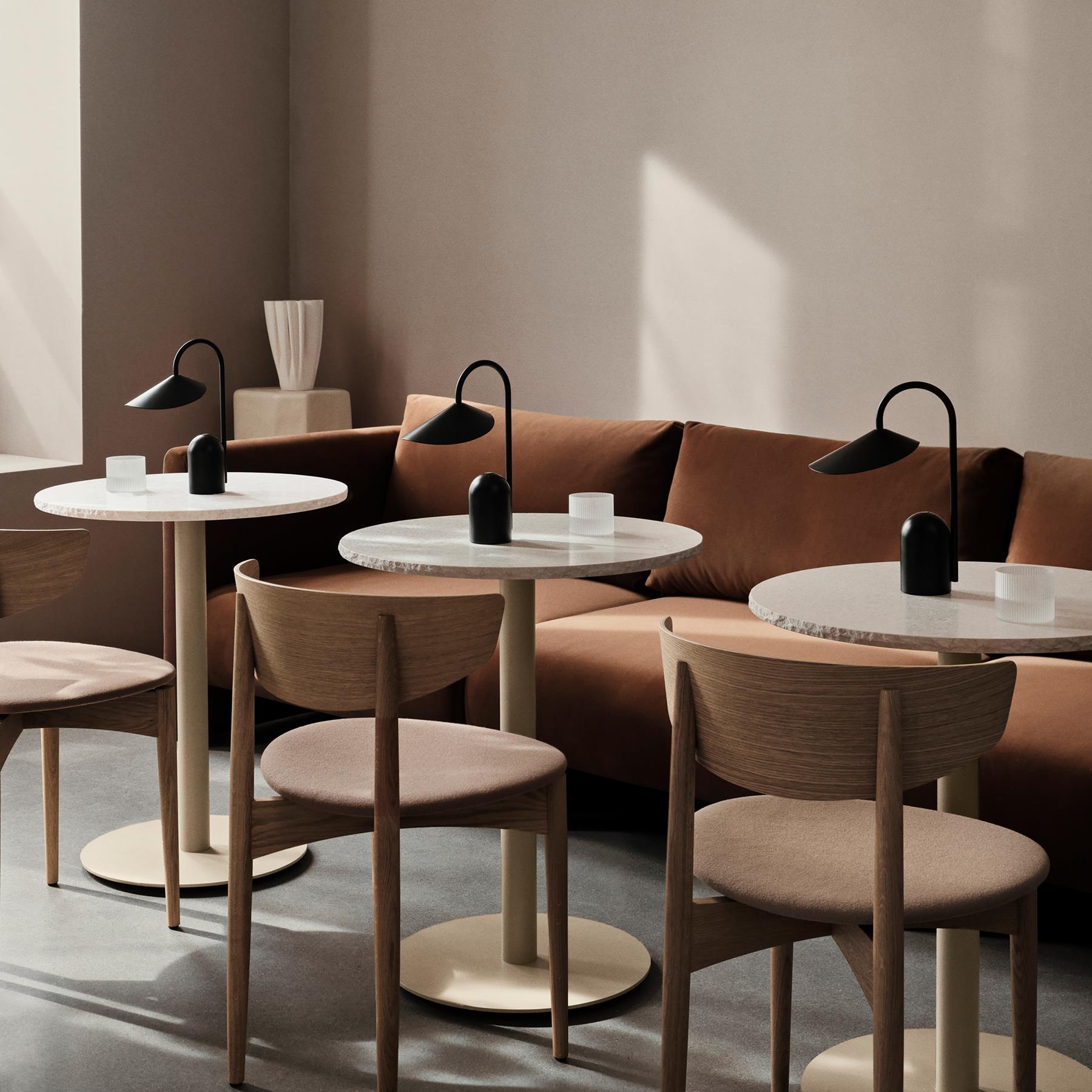 ferm LIVING Arum Oplaadbare Tafellamp - Zwart