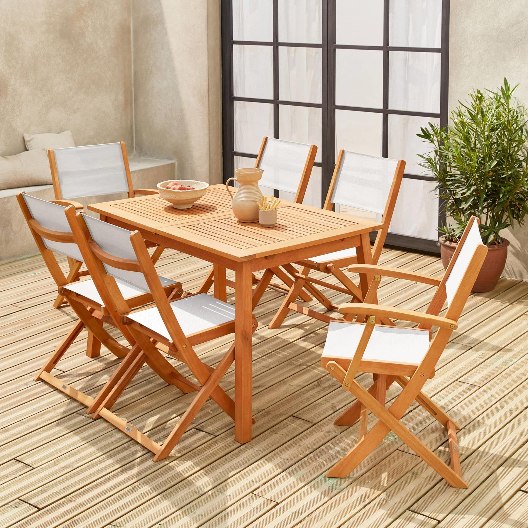 sweeek - Uitschuifbare houten tuintafel, 6 stoelen