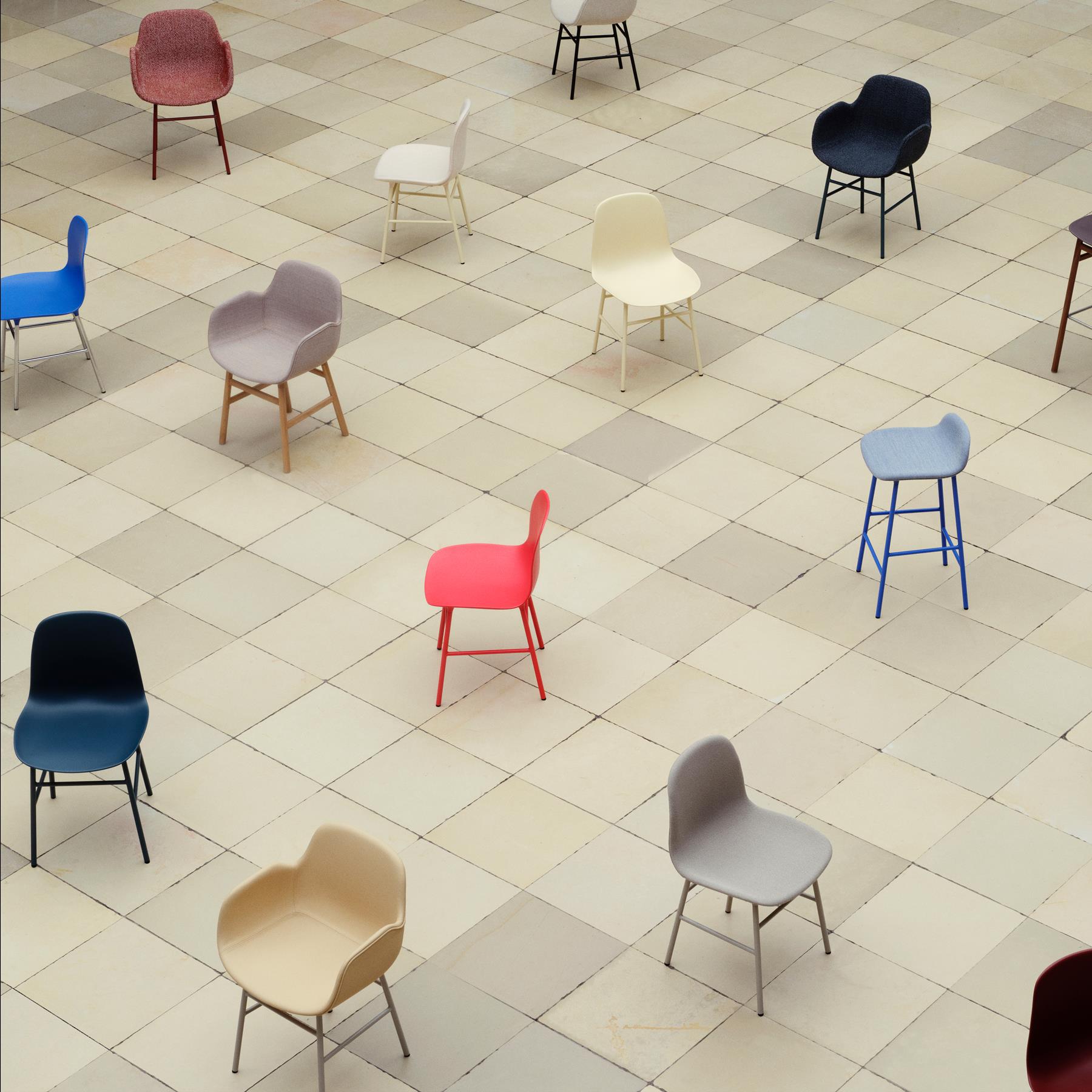 Normann Copenhagen Form Stoel met Armleuning - Eiken - Lichtgrijs