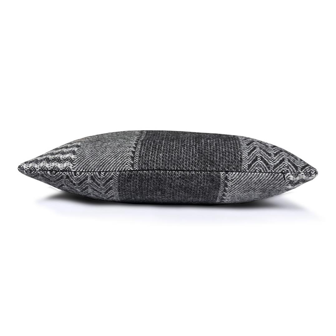 Malagoon Uptown Wollen Sierkussen 35 x 60 cm - Zwart