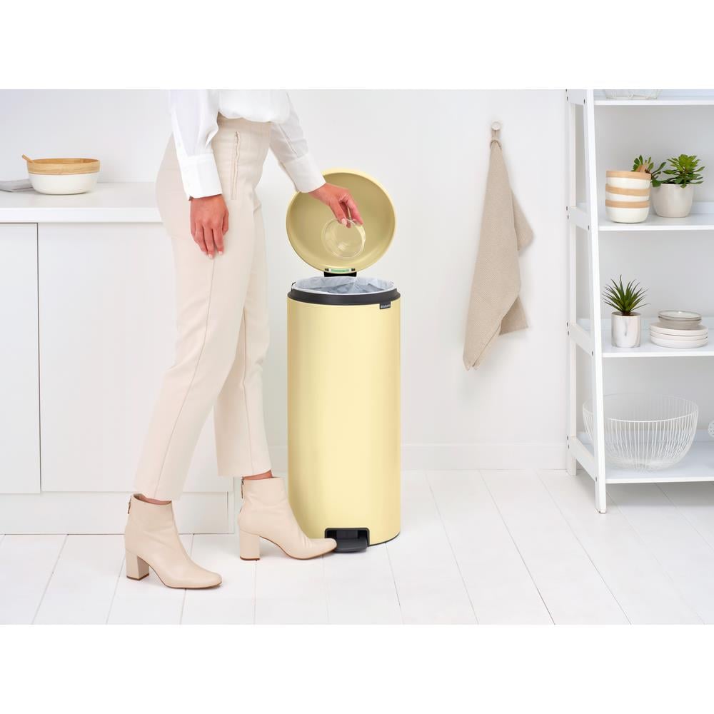 Brabantia NewIcon Pedaalemmer 30 L - Mellow Yellow