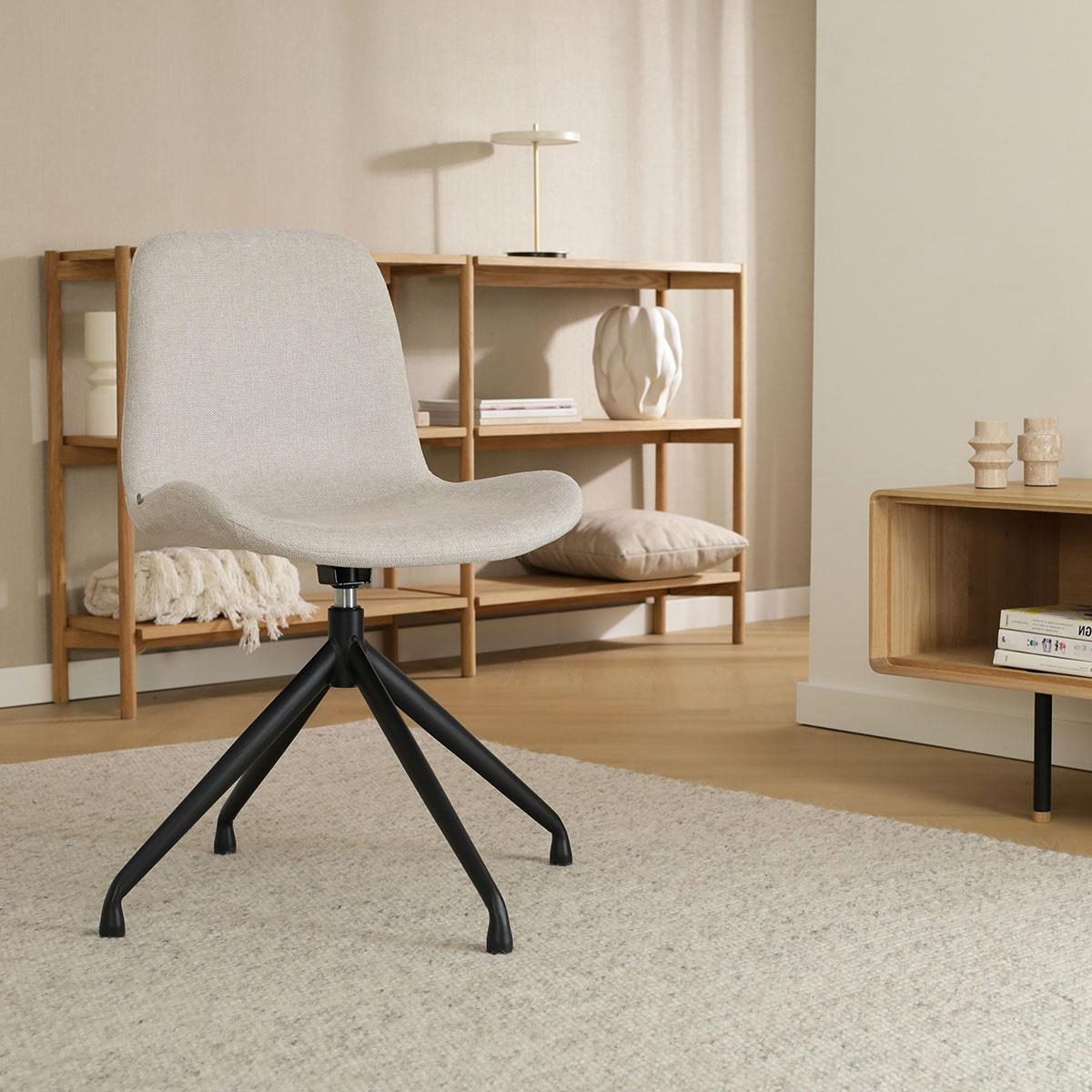 Nolon Nola-Fé Eetkamerstoel Beige - Draaibaar Zwart Onderstel