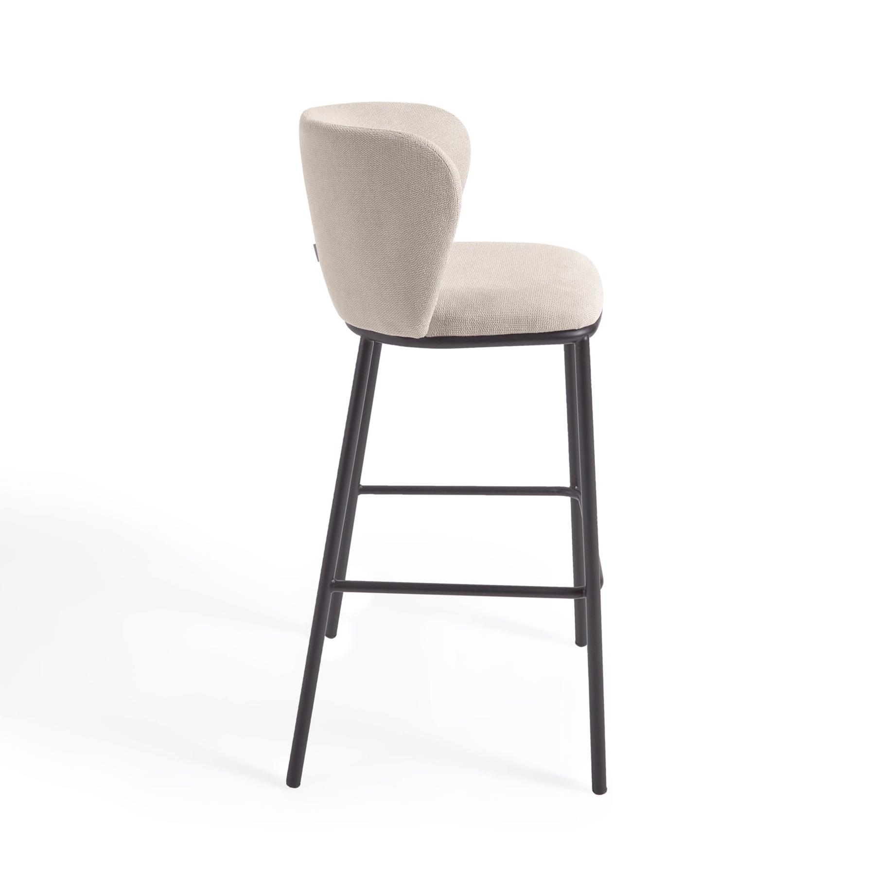 Kave Home - Ciselia kruk beige chenille en zwarte stalen poten  hoogte