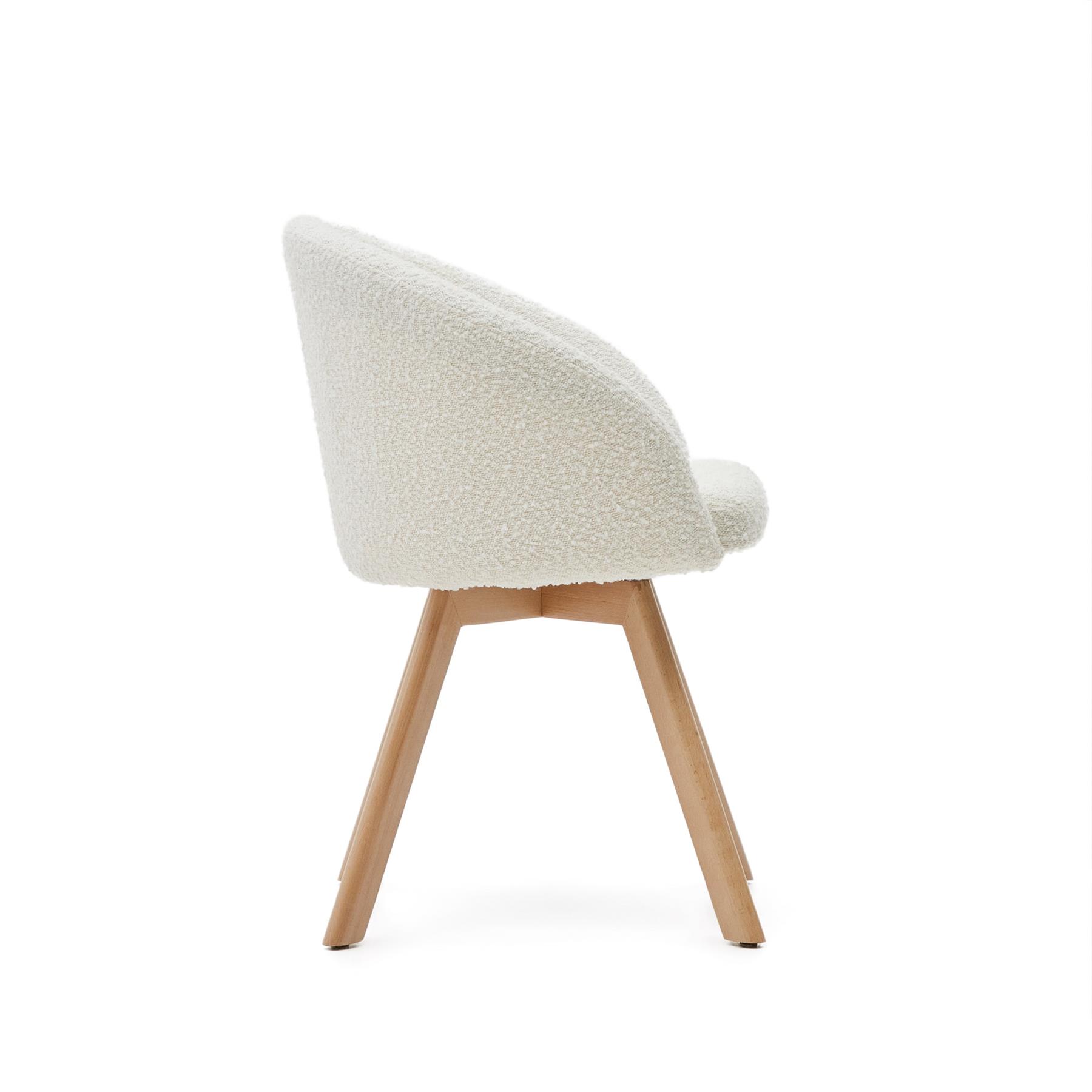 Kave Home - Marvin-draaistoel met witte boucle en massief beukenhouten