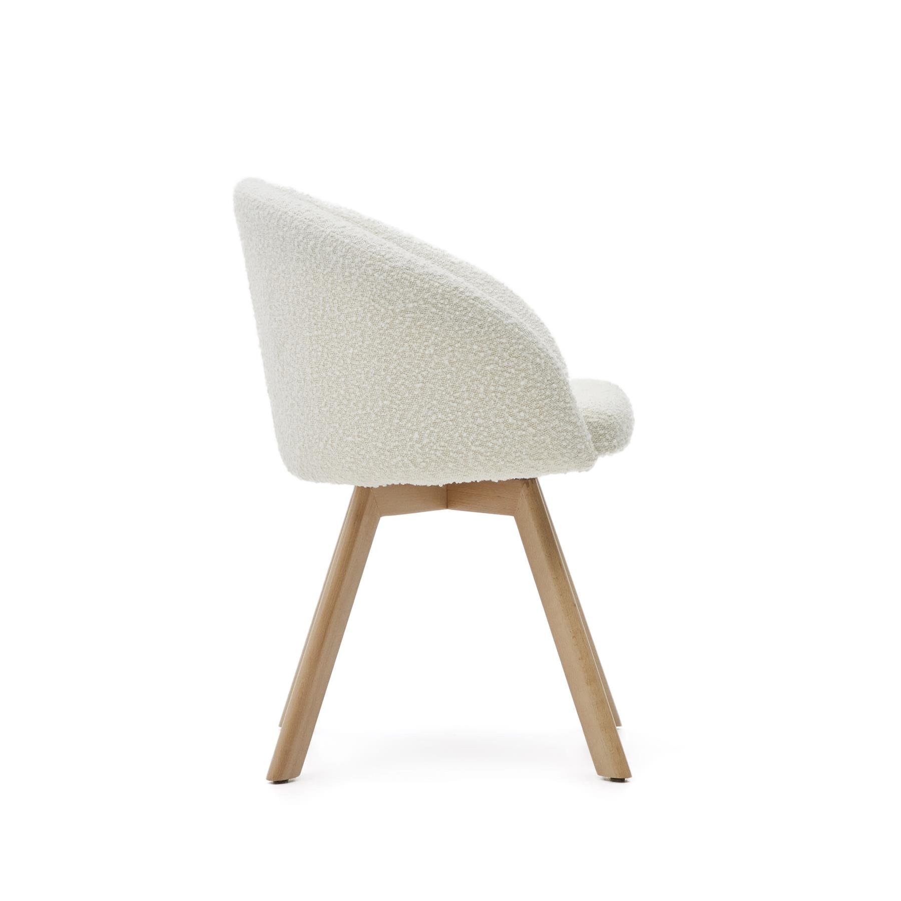 Kave Home - Marvin-draaistoel met witte boucle en massief beukenhouten
