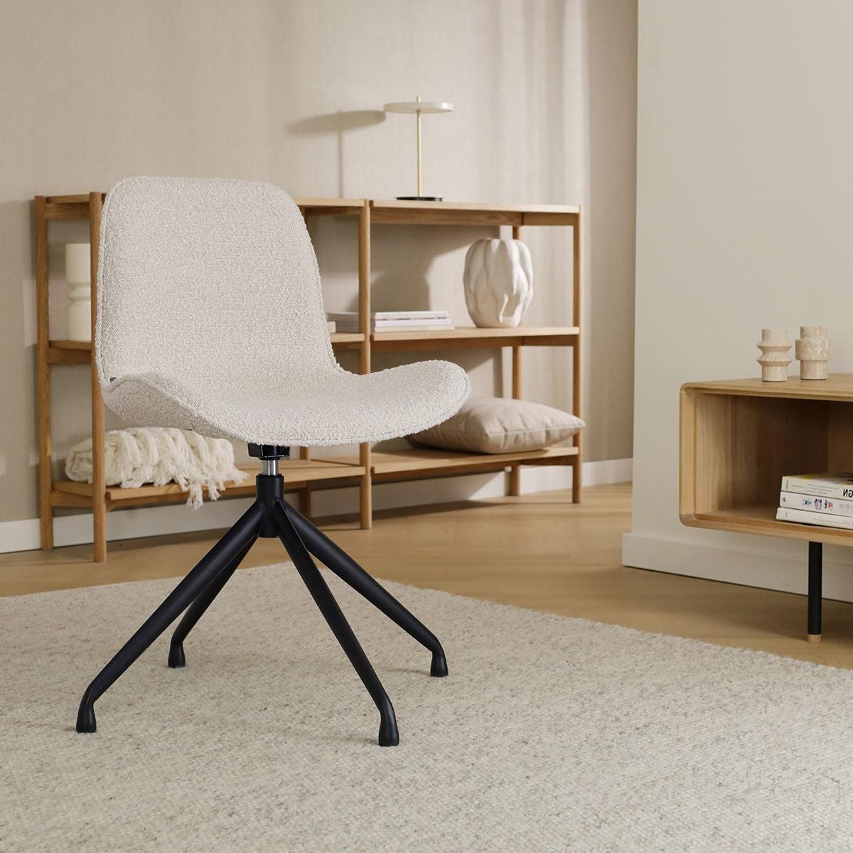 Nolon Nola-Fé Eetkamerstoel Bouclé Beige - Draaibaar Zwart Onderstel