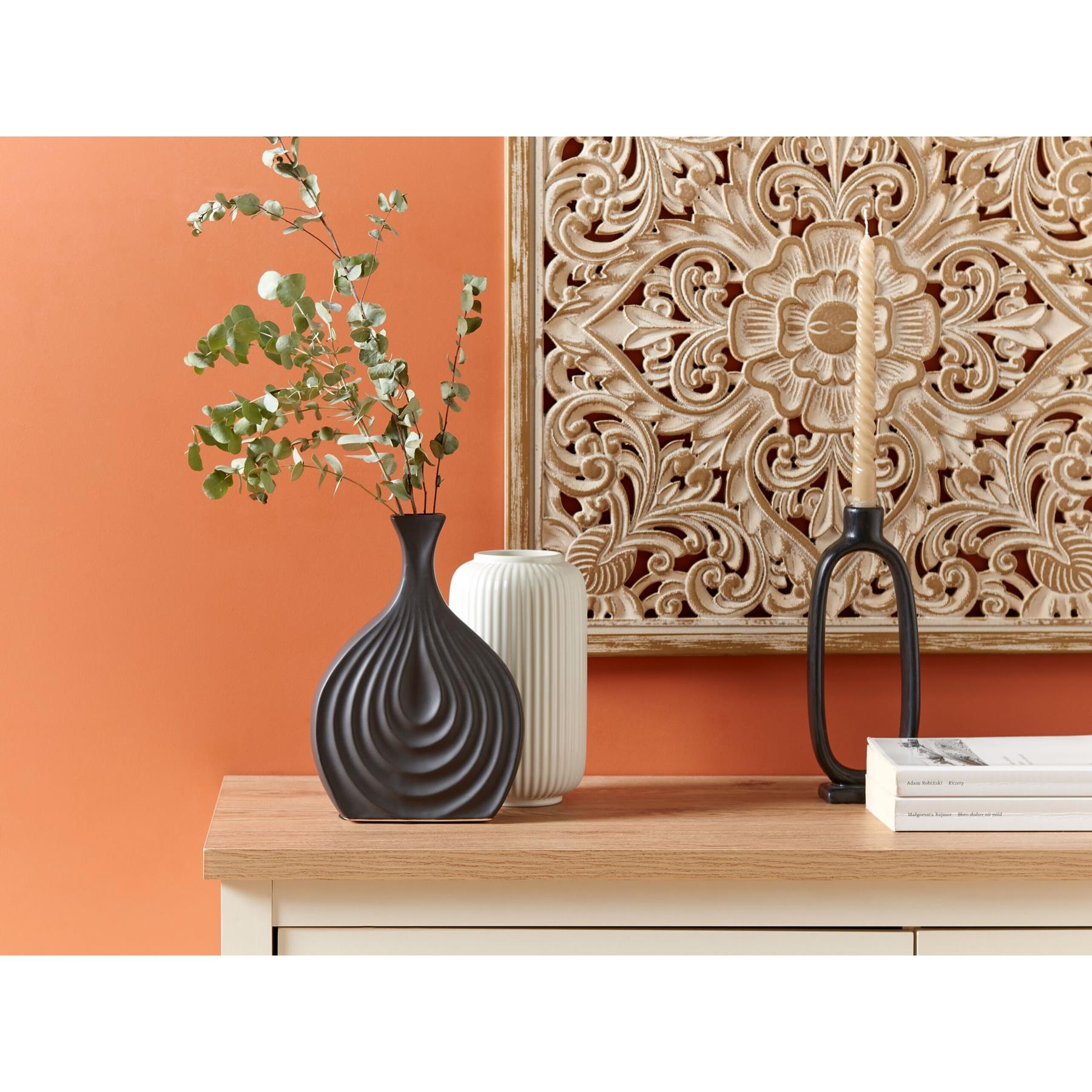Beliani - THAPSUS - Decoratieve vaas - Zwart - 25 cm - Keramiek