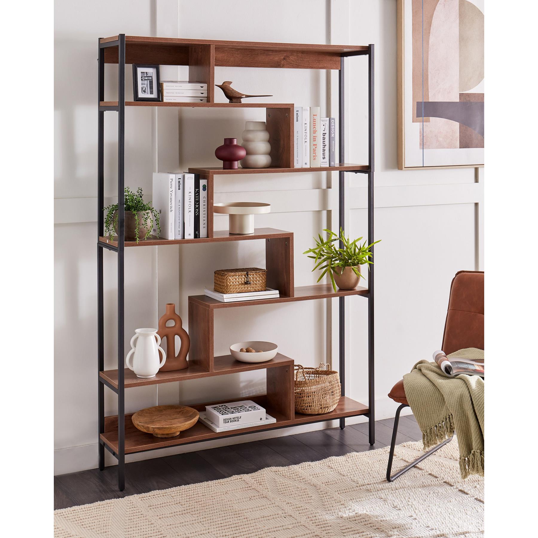 Beliani - DAVEN - Boekenkast - Donkere houtkleur - MDF
