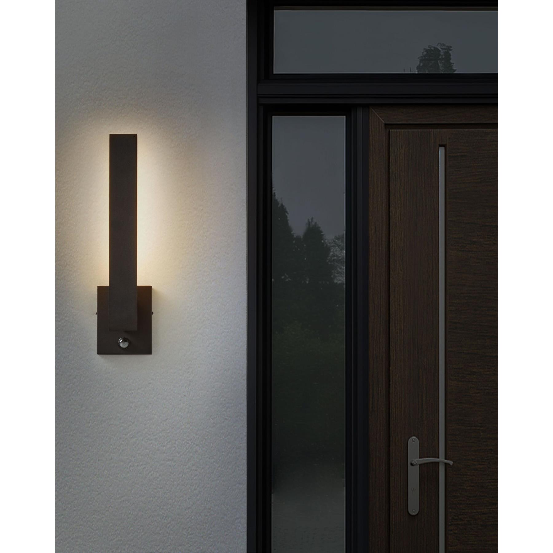 Beliani - TUMMEL - Wandlamp - Zwart - Ijzer