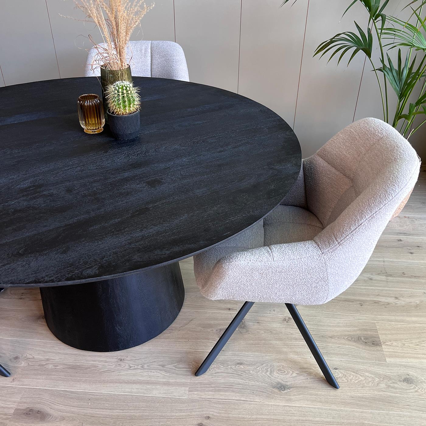Old Inn - Eetkamertafel Oslo 150cm Zwart