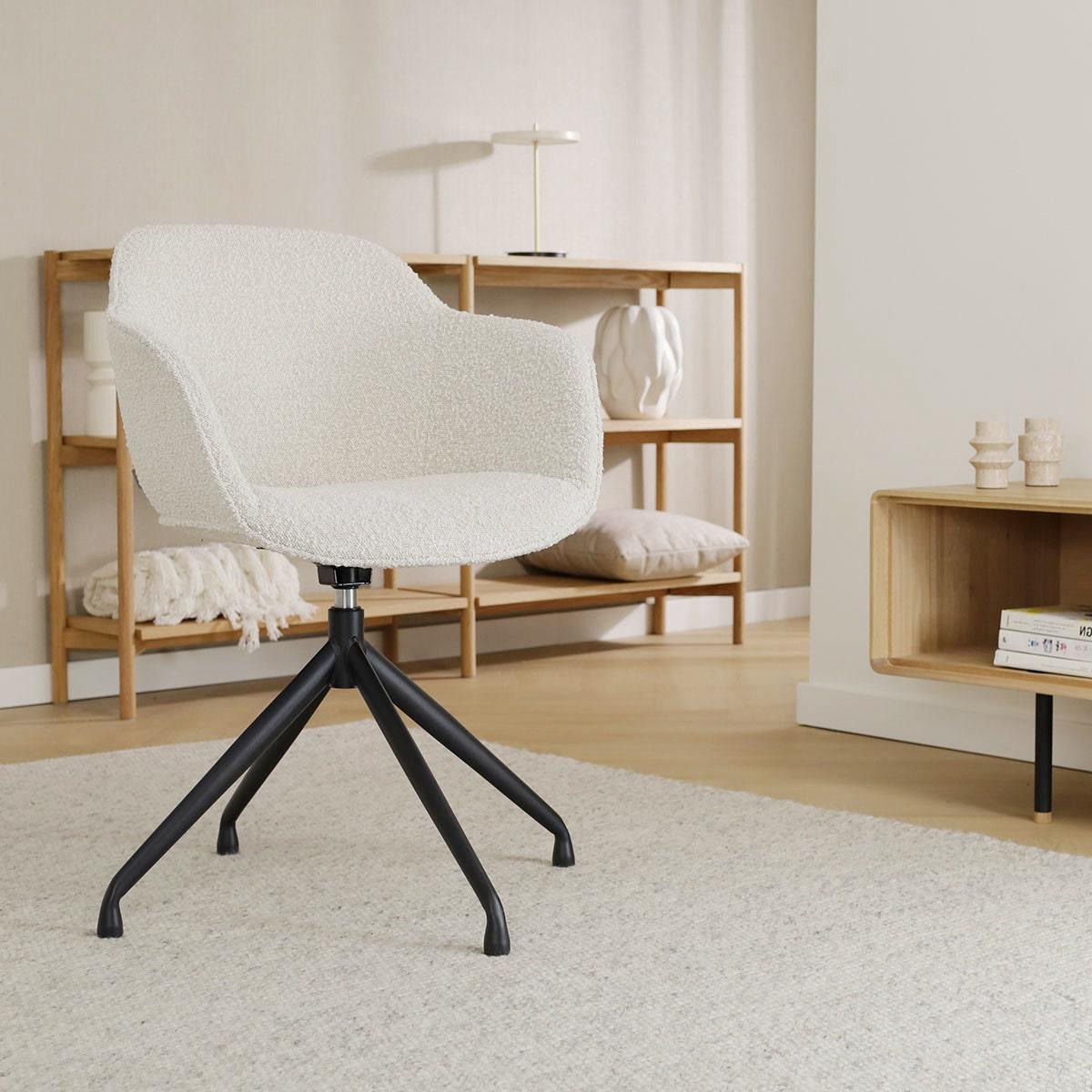 Nolon Nola-Mare Draaibare Eetkamerstoel Bouclé Beige - Zwarte Poten