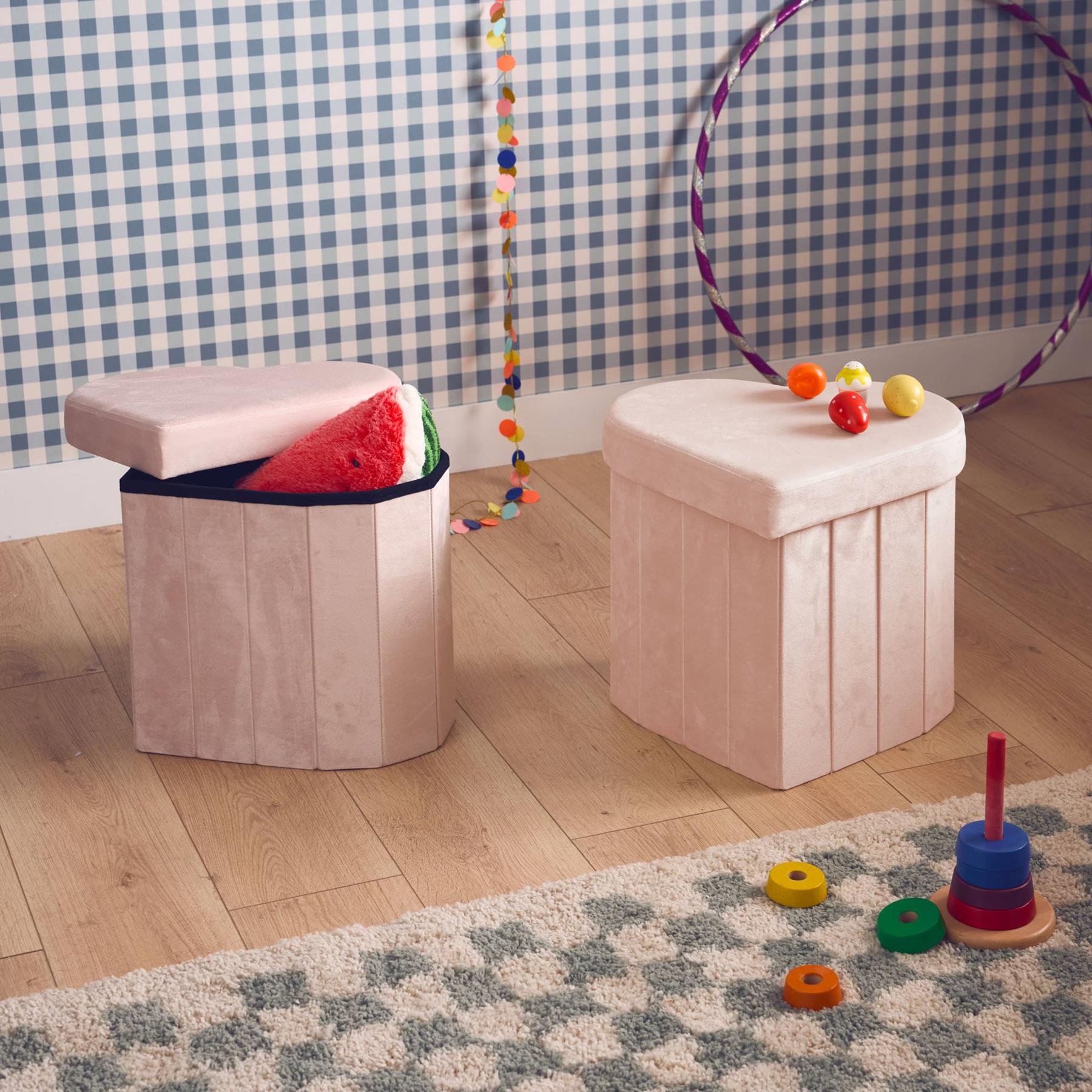 sweeek - Set van 2 hartvormige opvouwbare velours krukjes
