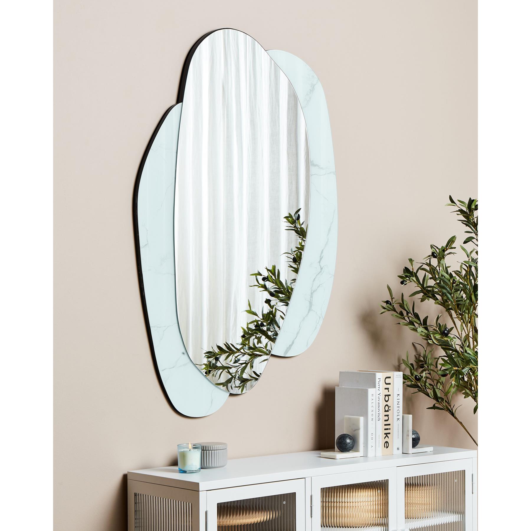 Beliani - PANNES - Wandspiegel - Wit - 80 x 117 cm - Glas
