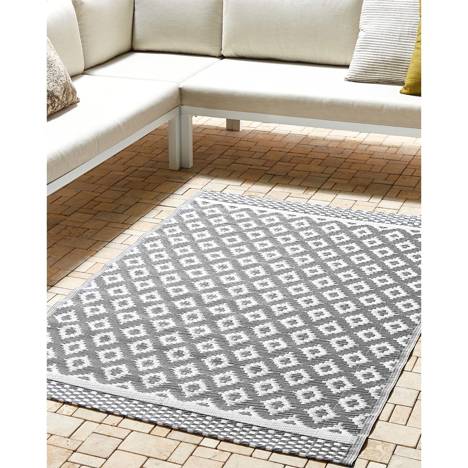 Beliani - THANE - Outdoor kleed - Grijs - 120 x 180 cm - Polypropyleen