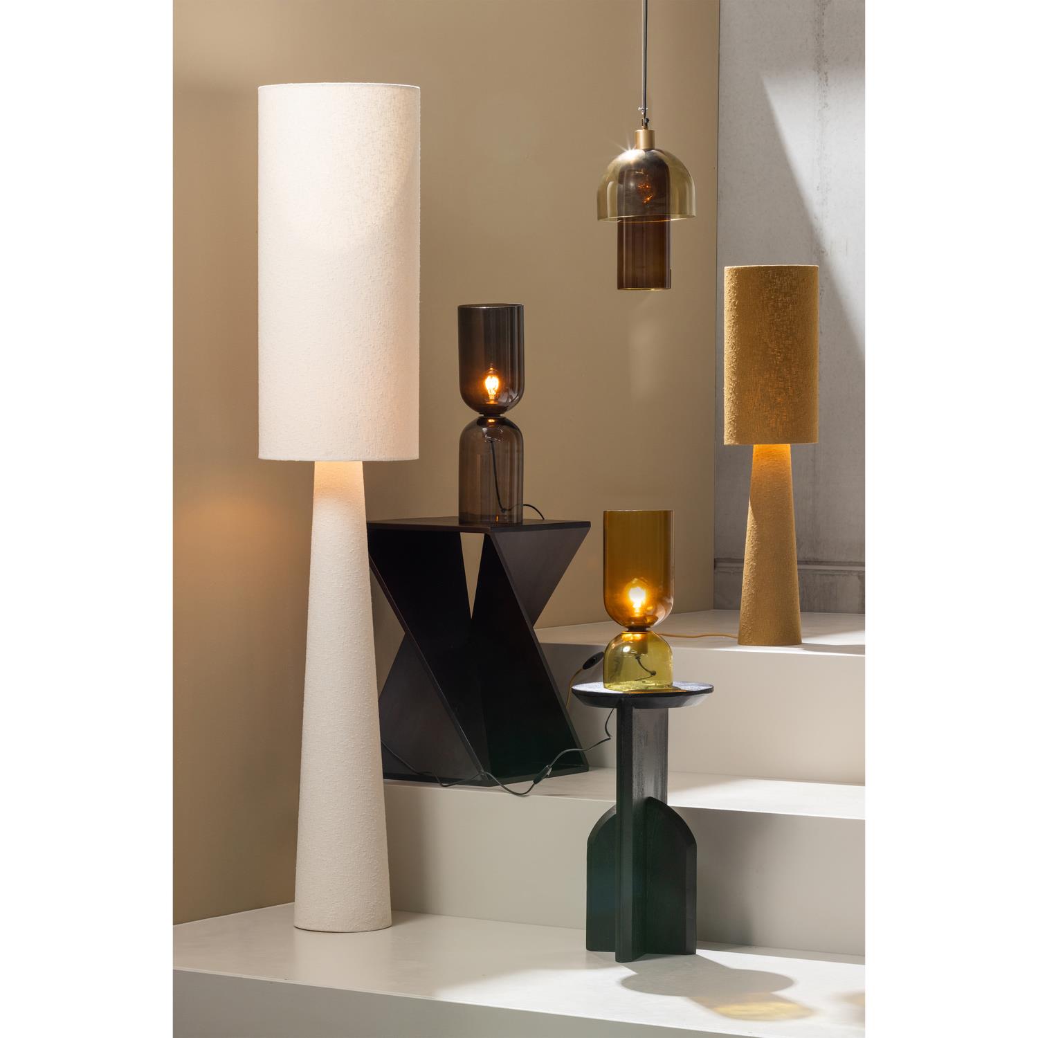 WOOOD smalle bijzettafel Kioni - Acacia Hout - Zwart - 58x30x30 cm