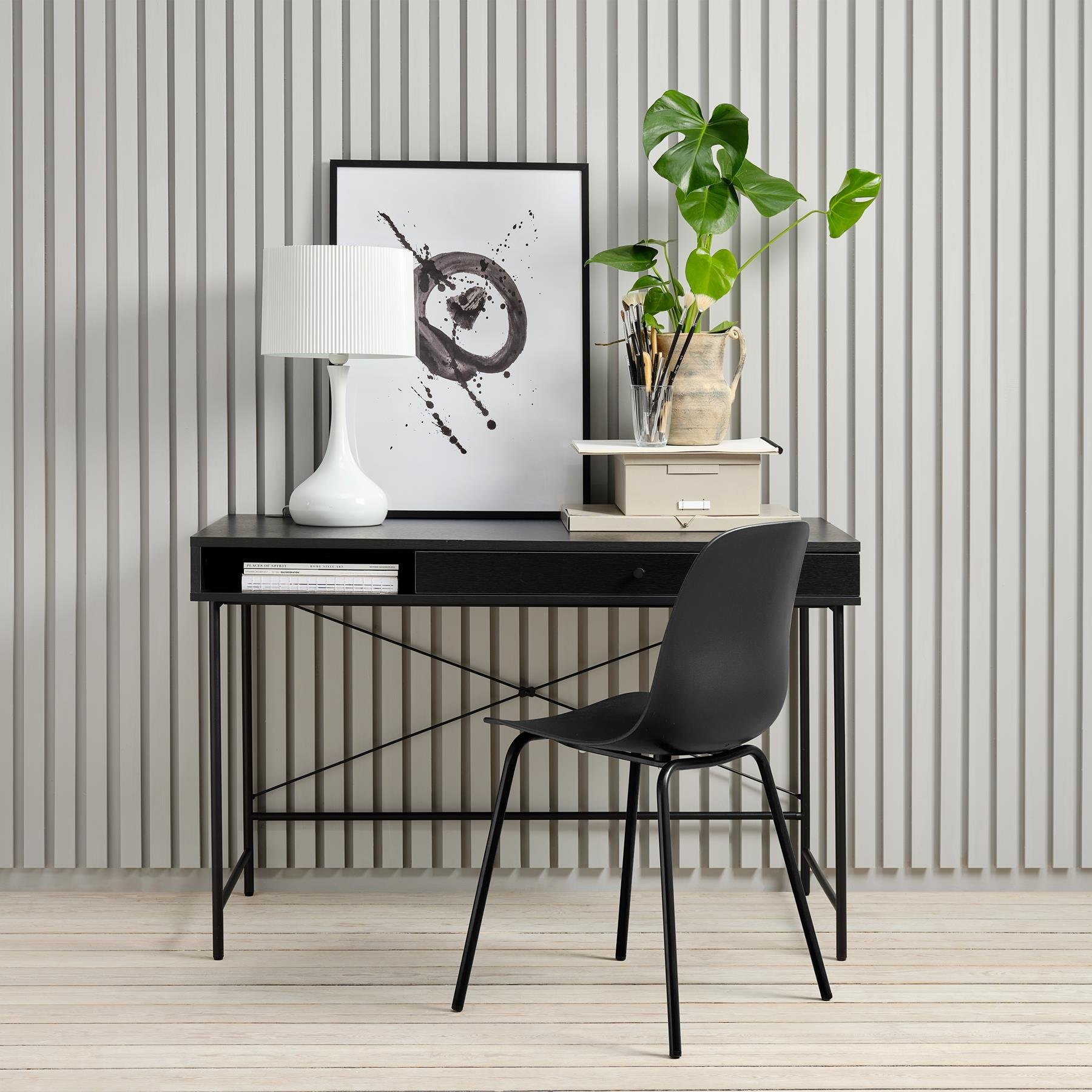 by fonQ Taryn Bureau - Zwart