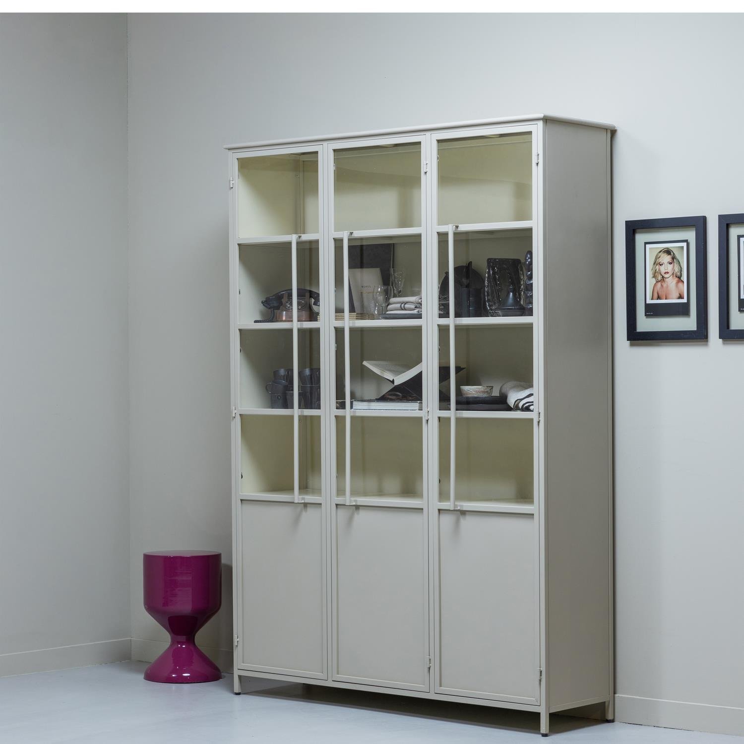 WOOOD 3-deurs vitrinekast XL Exhibit - Metaal - Zand - 200x142x44 cm