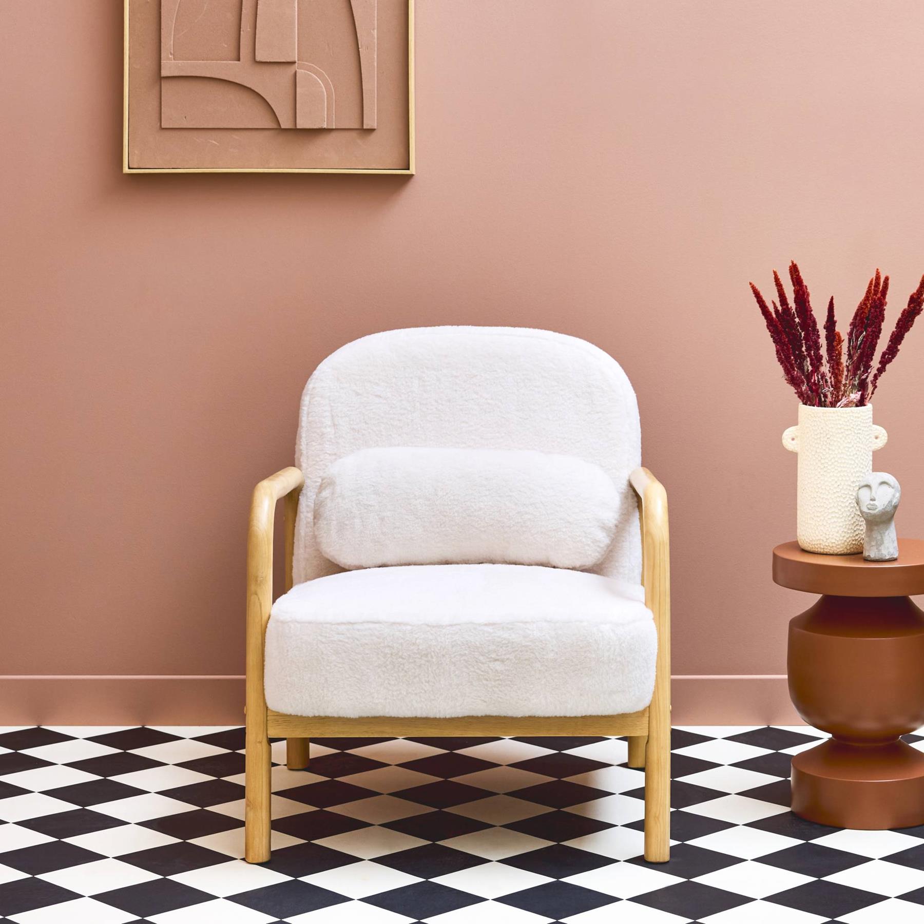 sweeek - Scandinavische ronde fauteuil in heveahout en stof met