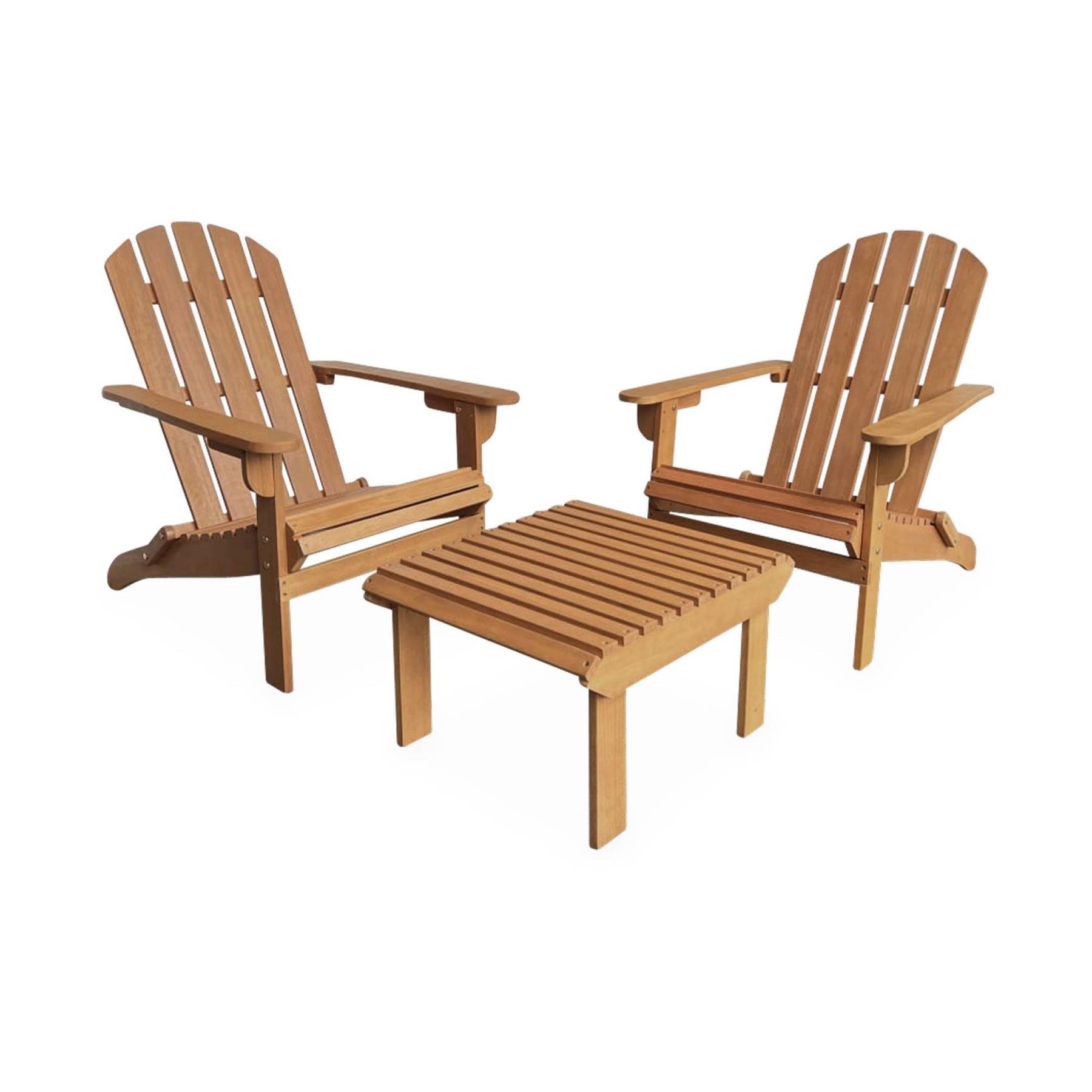 sweeek - Set van 2 eucalyptus houten tuinstoelen met tafel,