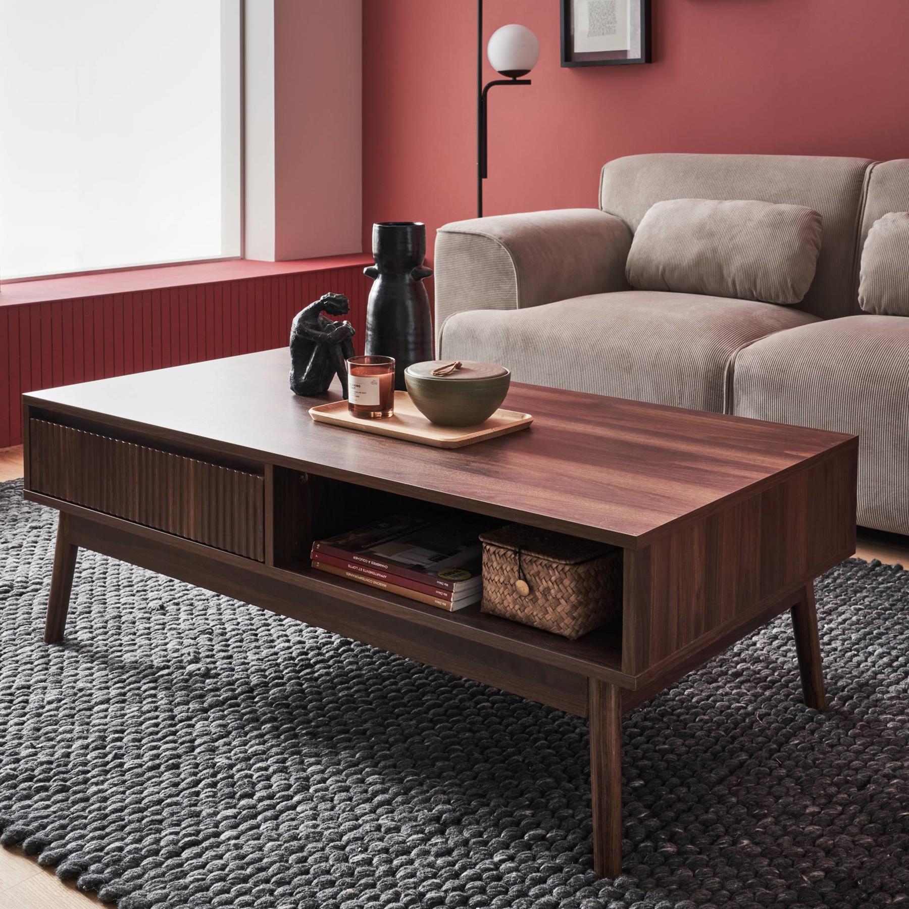 sweeek - Salontafel in walnootkleurig hout, linear, L 110 x B 59 x H