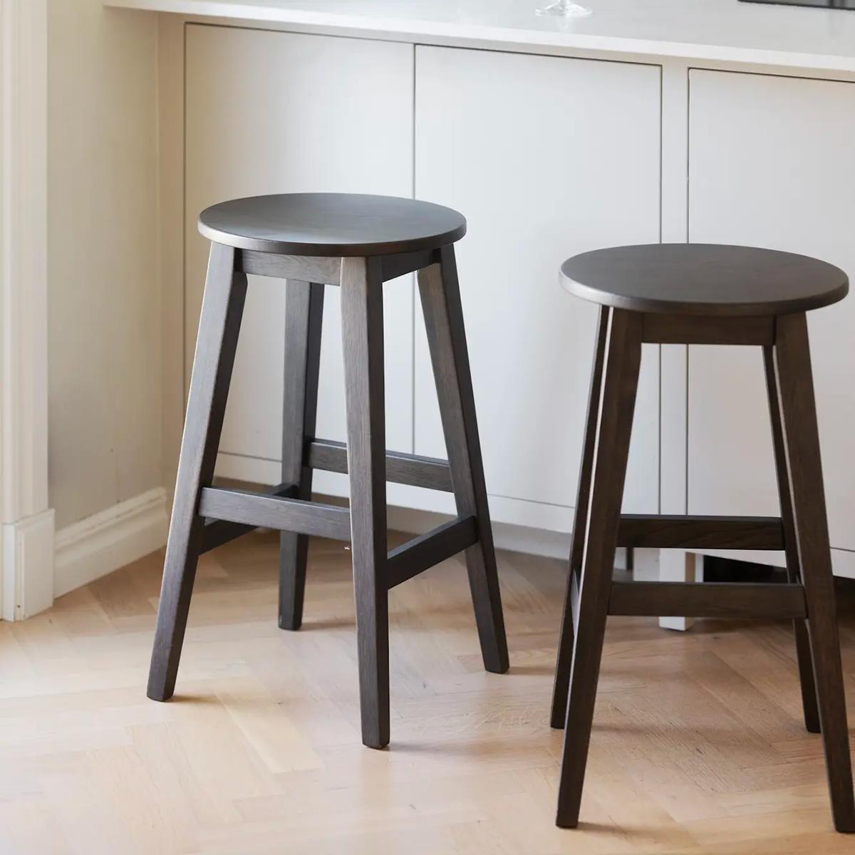 Rowico Home Austin Houten Barkruk voor Kookeiland - 65 cm - Walnoot