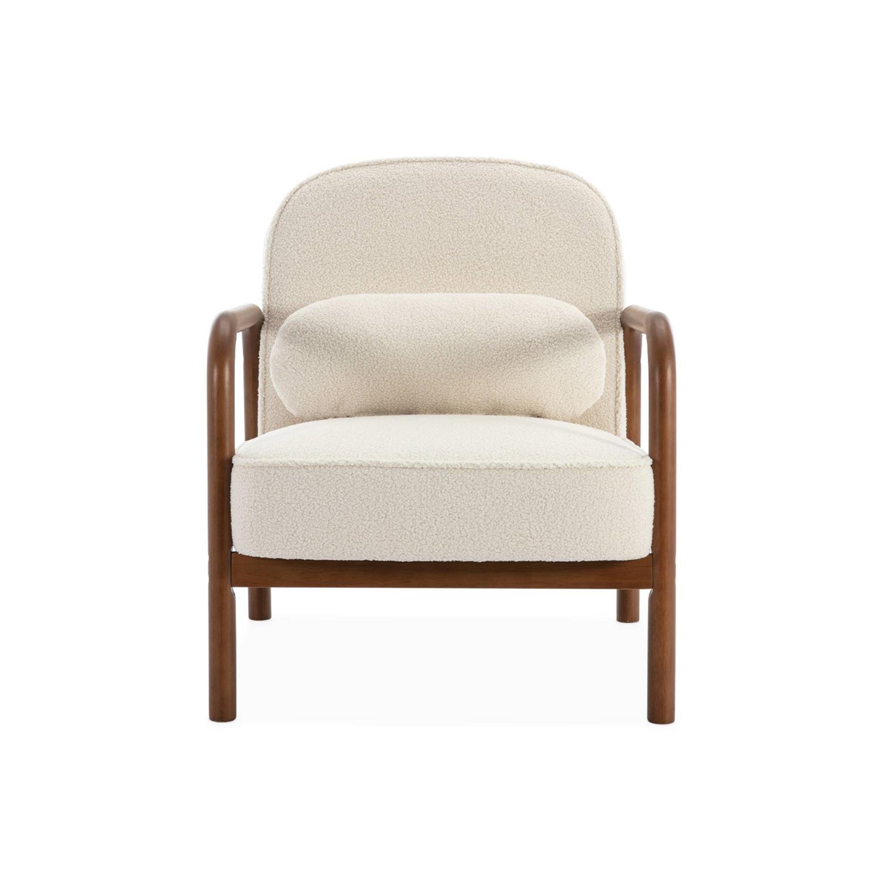 sweeek - Scandinavische fauteuil in licht walnoot gebeitst heveahout