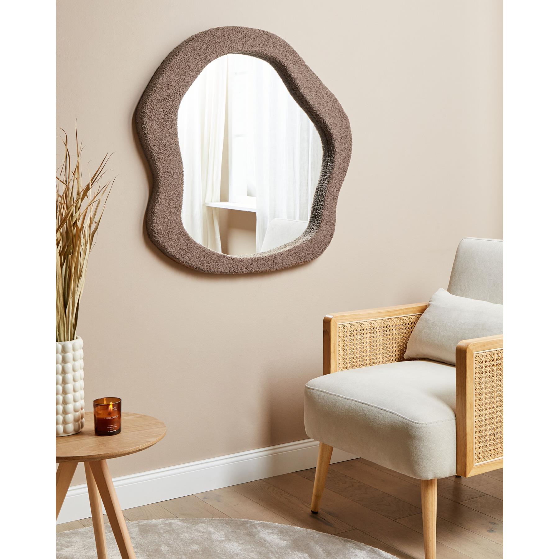 Beliani - BLISMES - Wandspiegel - Bruin - 79 x 80 cm - Bouclé