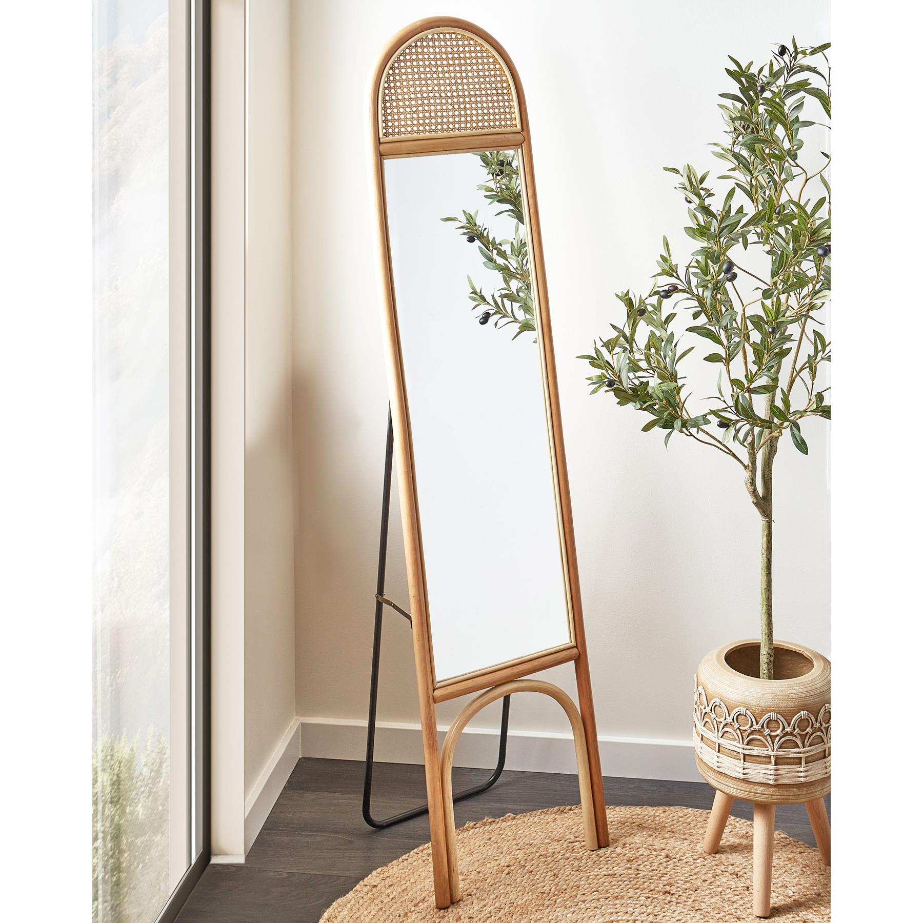 Beliani - BRUSSEY - Staande spiegel - Naturel - Rotan