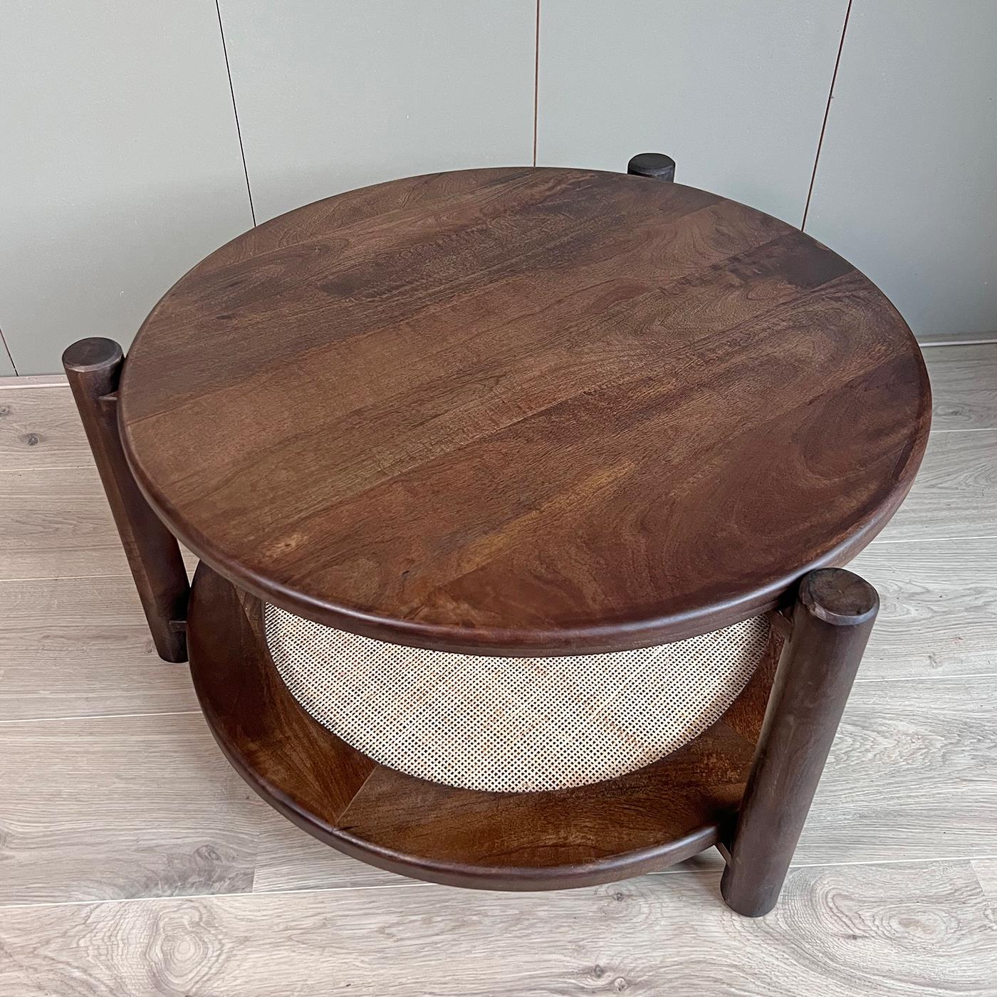 Old Inn - Mango salontafel walnoot met rotan rond 75 cm