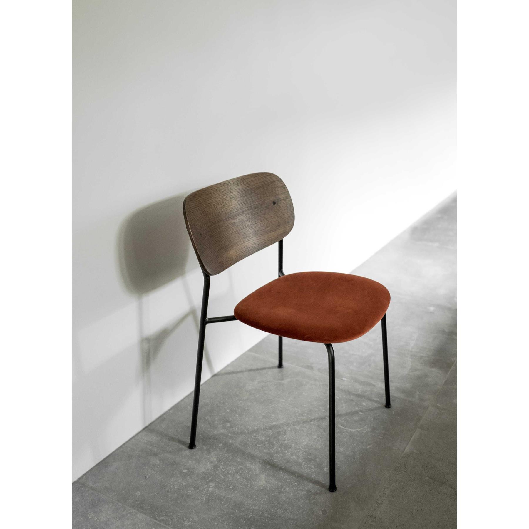 Audo Copenhagen Co eetkamerstoel gestoffeerd Re-wool 0198 zwart
