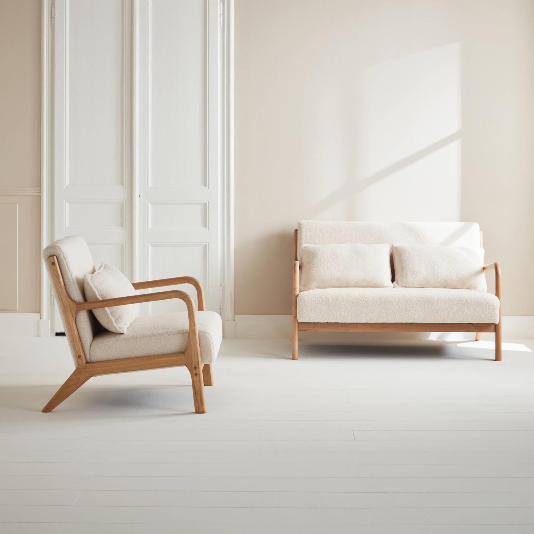 sweeek - 2-zitsbank + houten fauteuil met boucléstof