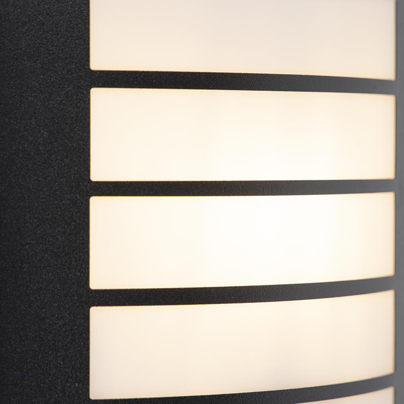 QAZQA Buiten wandlamp zwart IP44 met schemersensor - Miro
