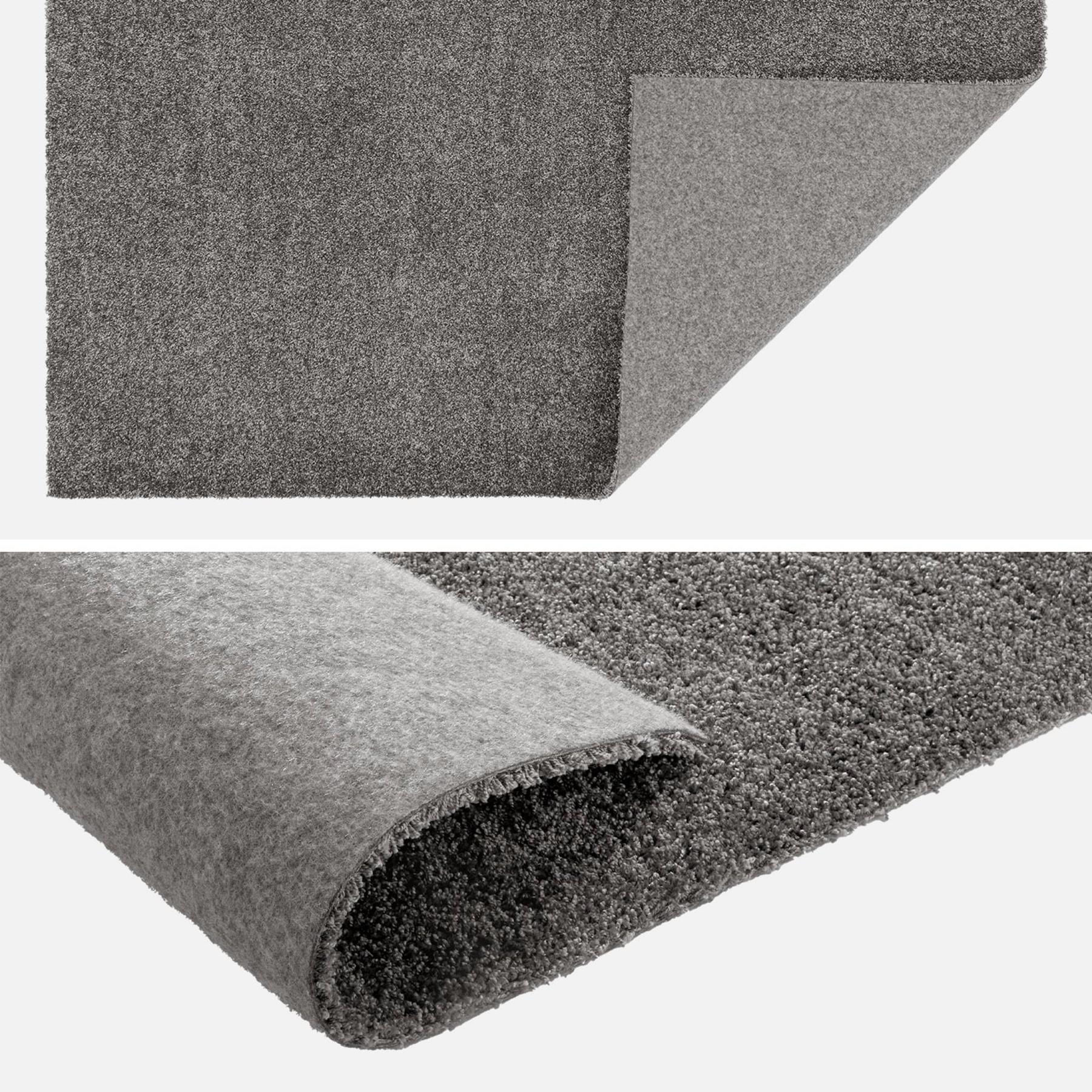 sweeek - Grijs velours interieurtapijt met kruleffect