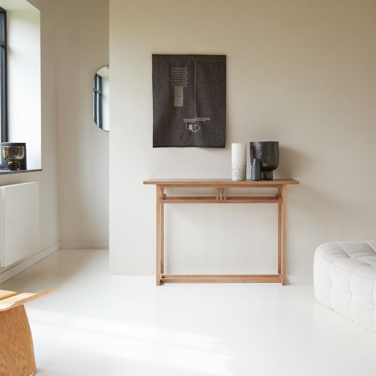 Tikamoon - Clovis - Bijzettafel van massief Frans notenhout