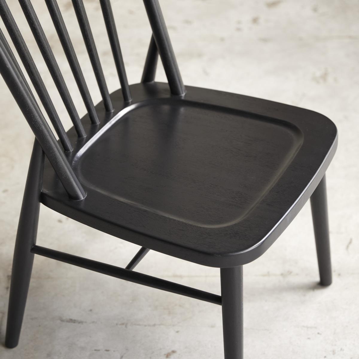 Tikamoon - Set van 2 stoelen met spijlen in zwart massief acaciahout