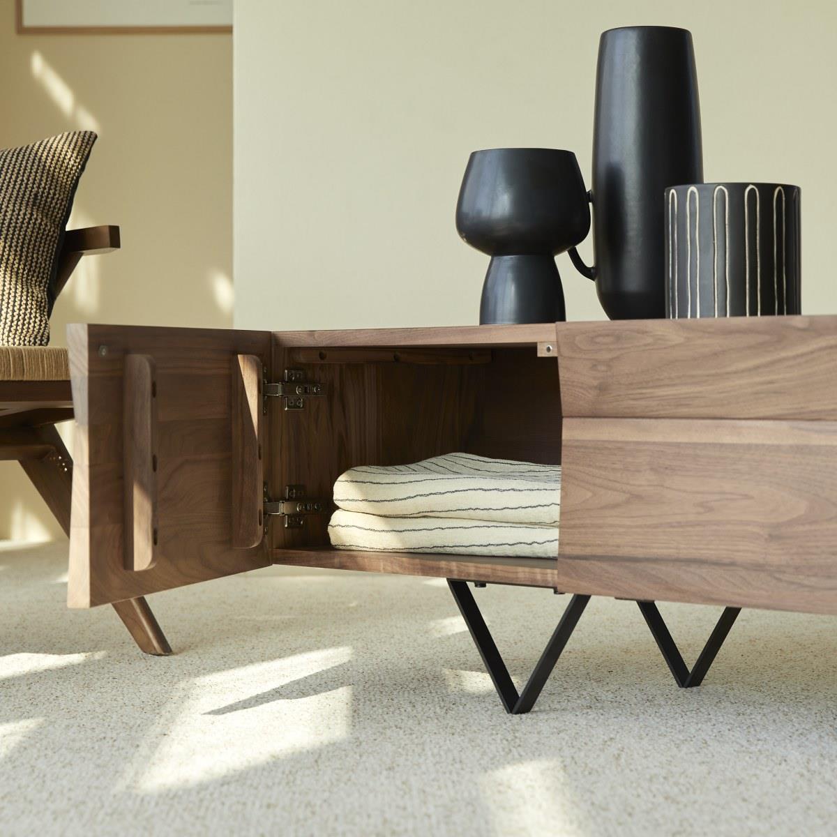 Tikamoon - Metric - Tv-meubel van massief notenhout 175 cm