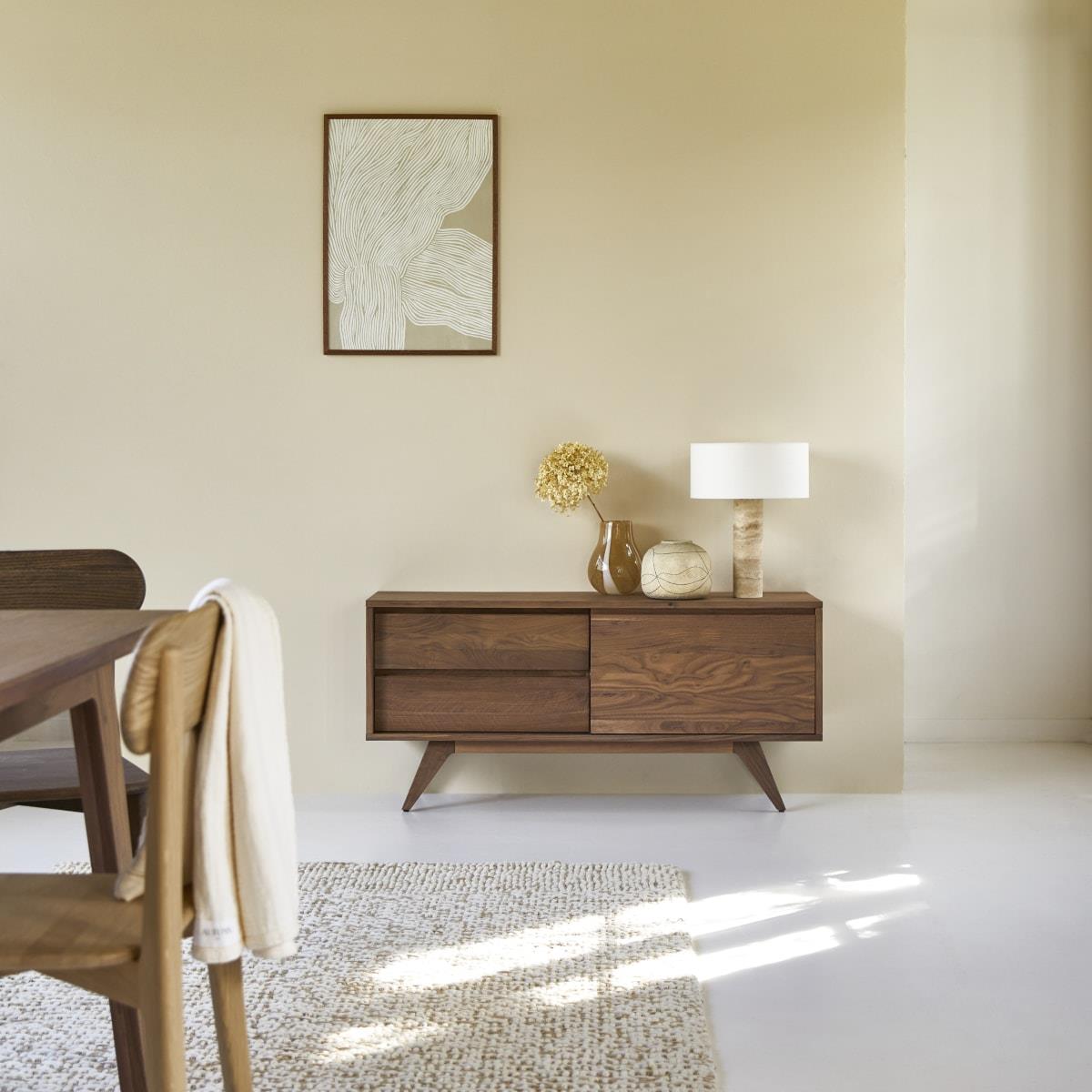 Tikamoon - Esmée - Massief notenhouten dressoir 130 cm