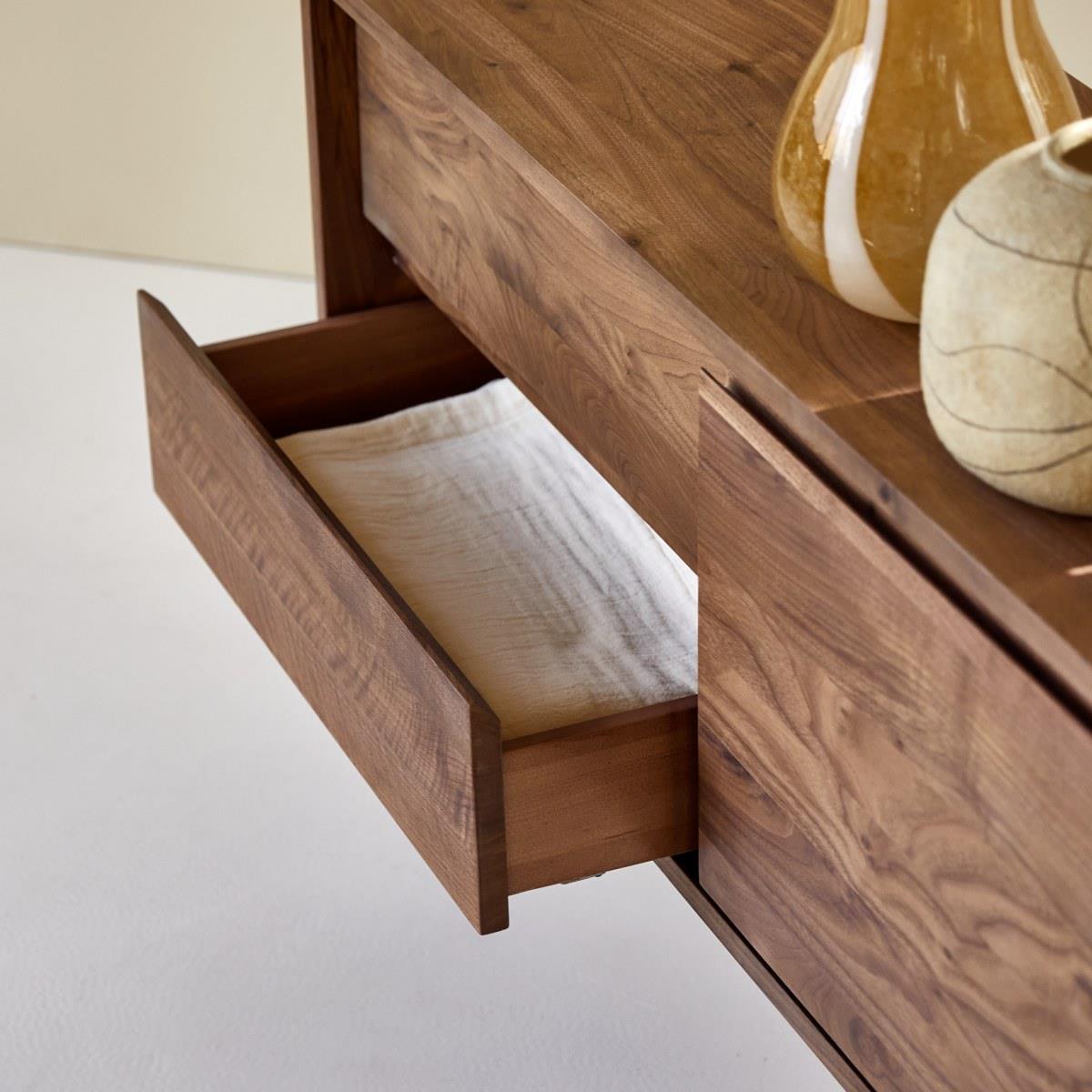Tikamoon - Esmée - Massief notenhouten dressoir 130 cm