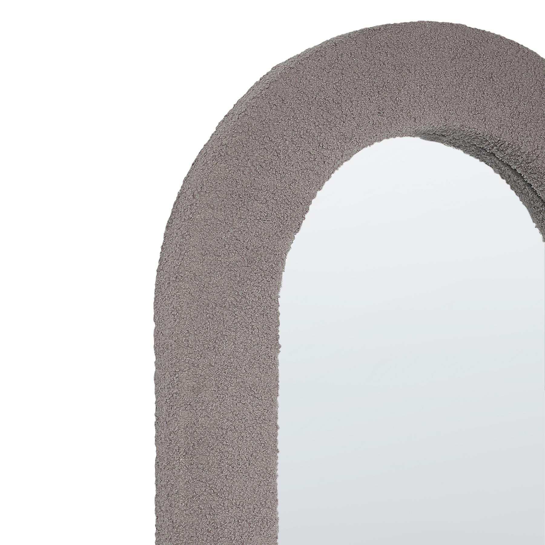 Beliani - CERVON - Wandspiegel - Taupe - 60 x 120 cm - Bouclé