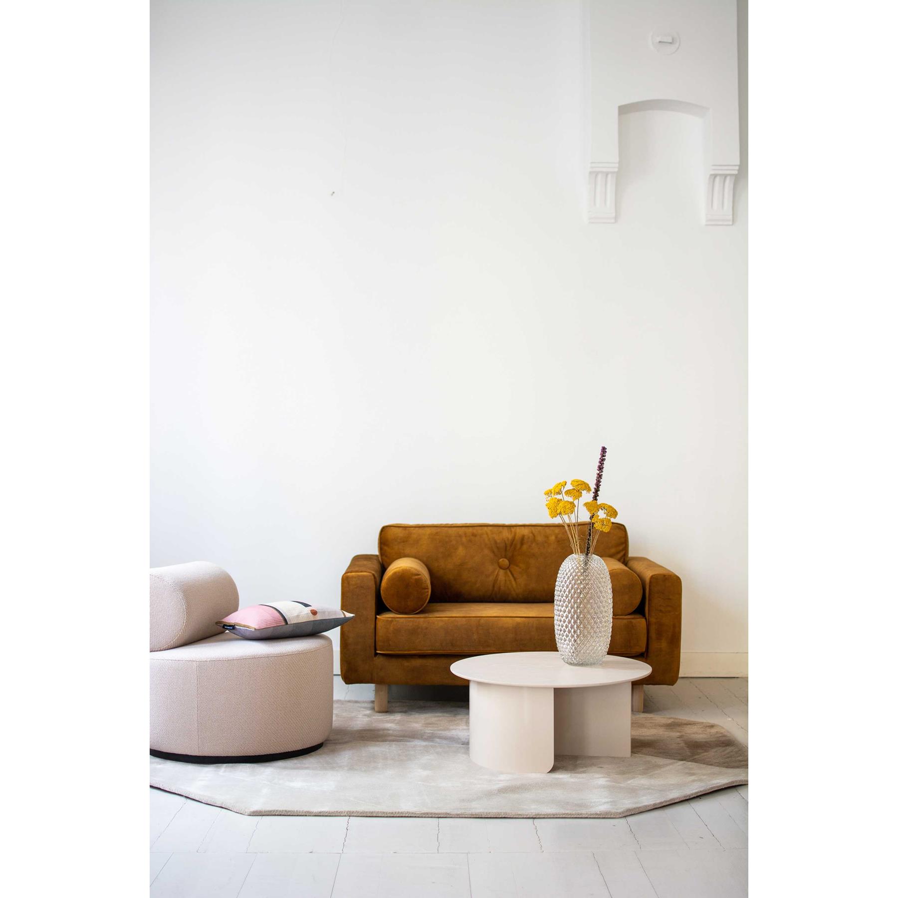 FÉST Sinclair swivel fauteuil Soil 01 natural