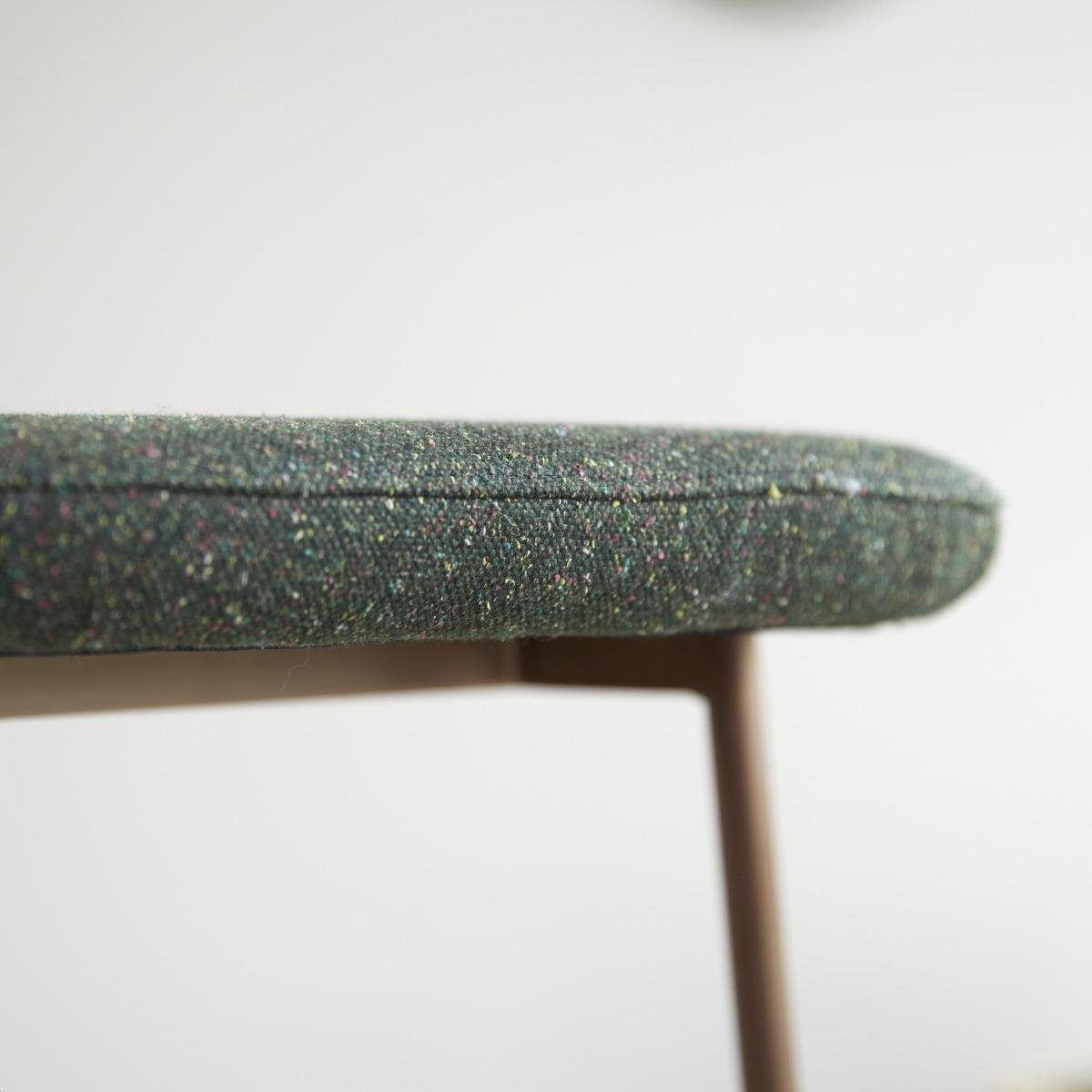 Tikamoon - Yutapi - Barstoel kaki tweed van massief eikenhout