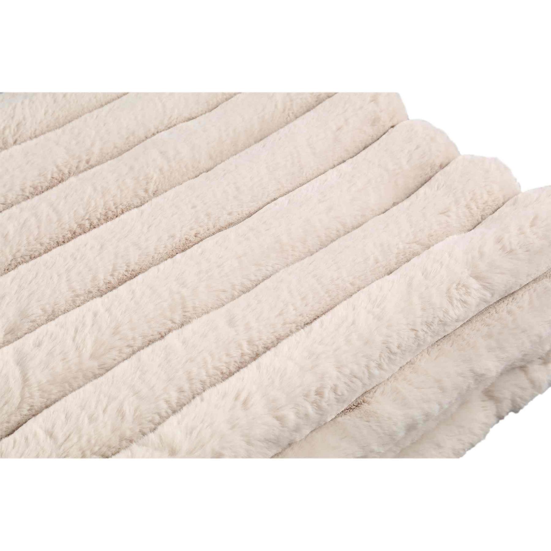 PTMD Plaid Hadi - 170x140x2 cm - Imitatie Bont - Creme