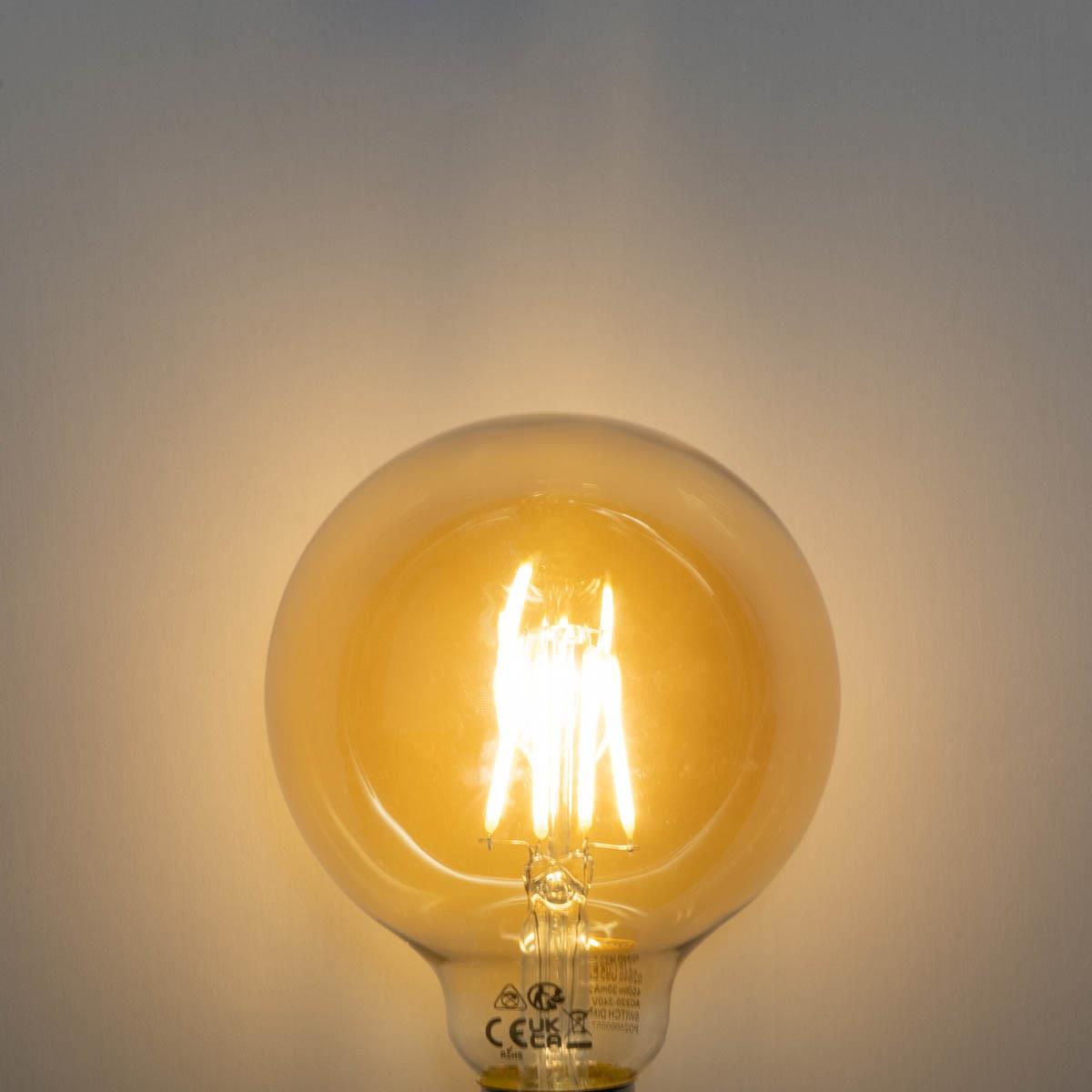 LUEDD E27 3-staps dimbaar LED lamp goud G95 4W 450 lm 2700K