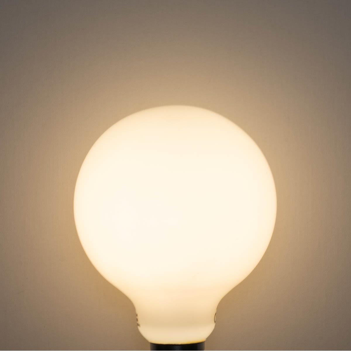LUEDD E27 3-staps dimbaar LED lamp opaal G95 4W 450 lm 3000K