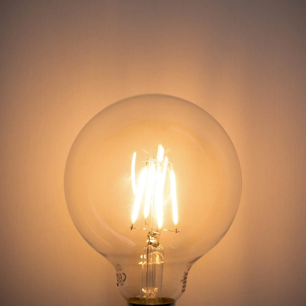 LUEDD E27 dimbare LED lamp G95 5W 450 lm 2200K