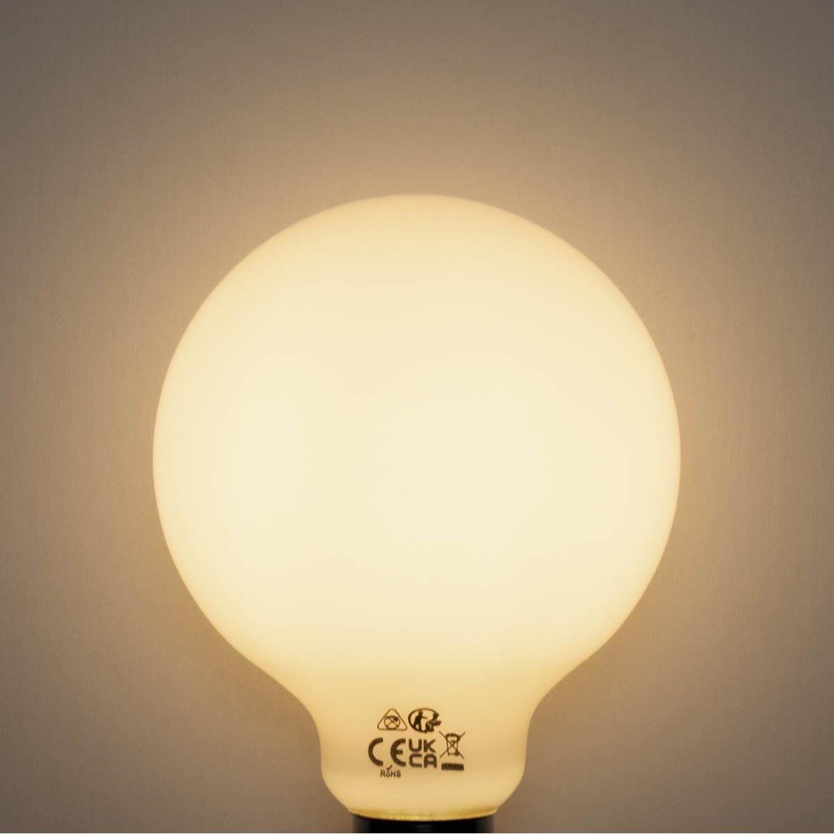 LUEDD E27 3-staps dimbaar LED lamp opaal G95 4W 450 lm 2700K