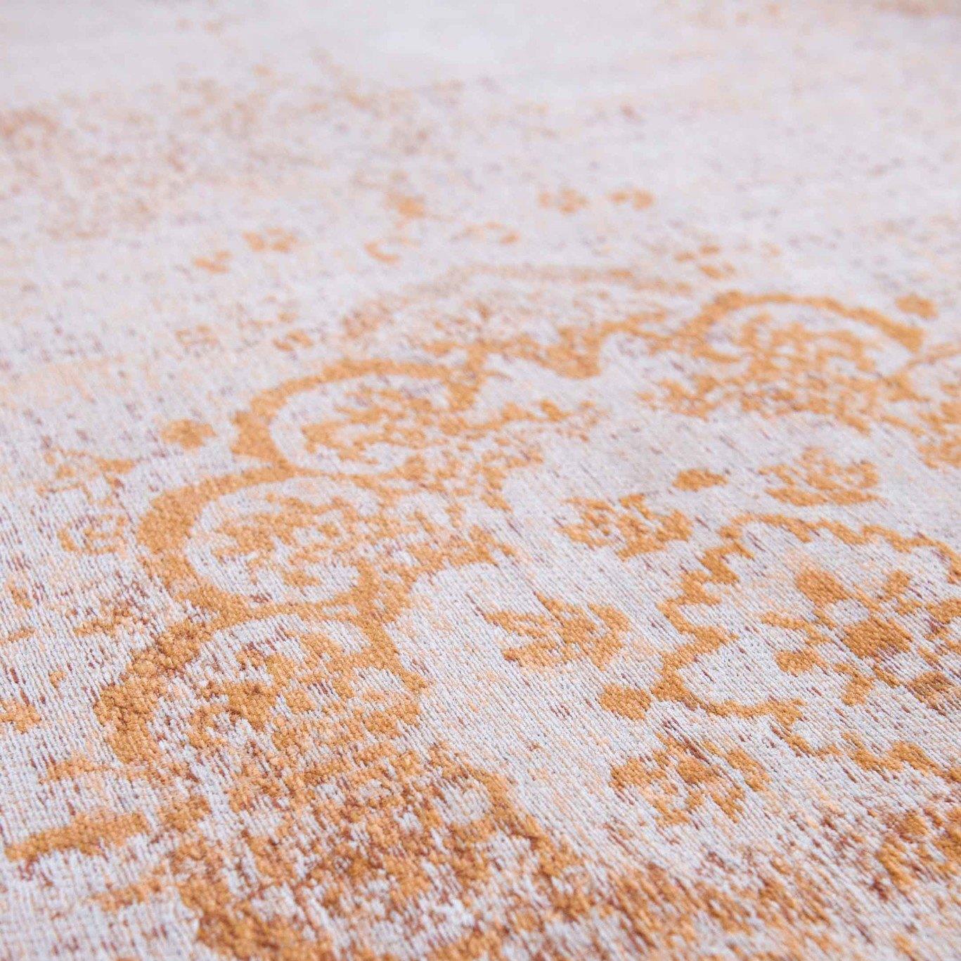 Louis de Poortere Medallion Fading World Vloerkleed 80 x 150 cm - Salmon