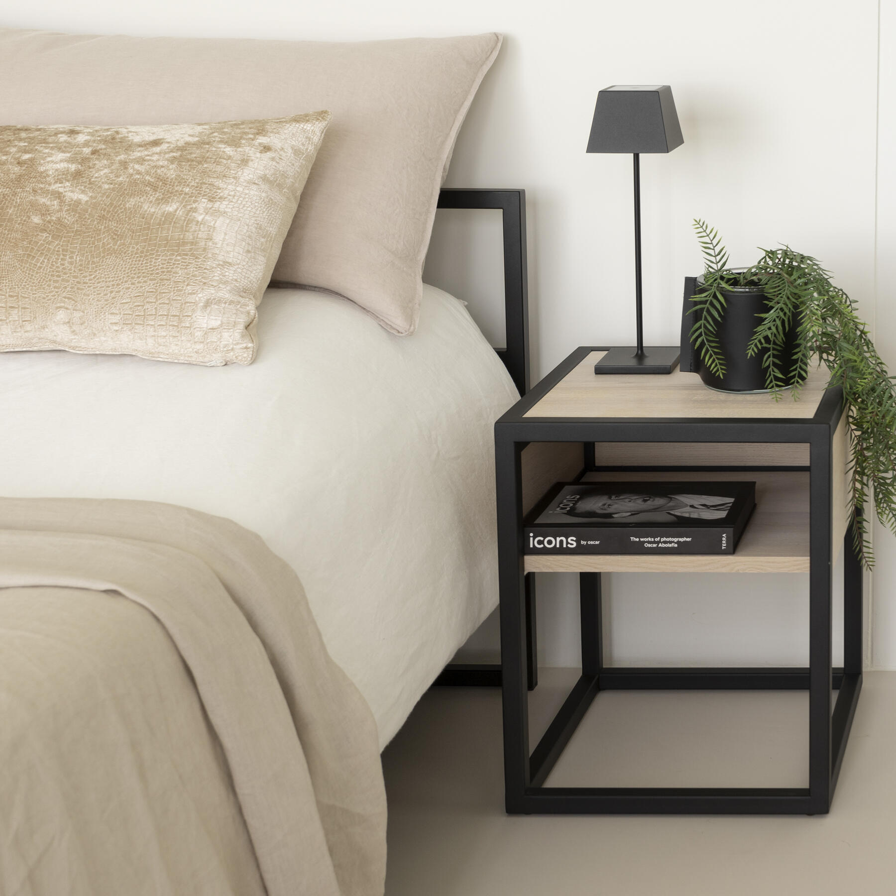 SPINDER DESIGN DIVA ONE-NIGHTSTAND Nachtkast - White Sand | Zwart