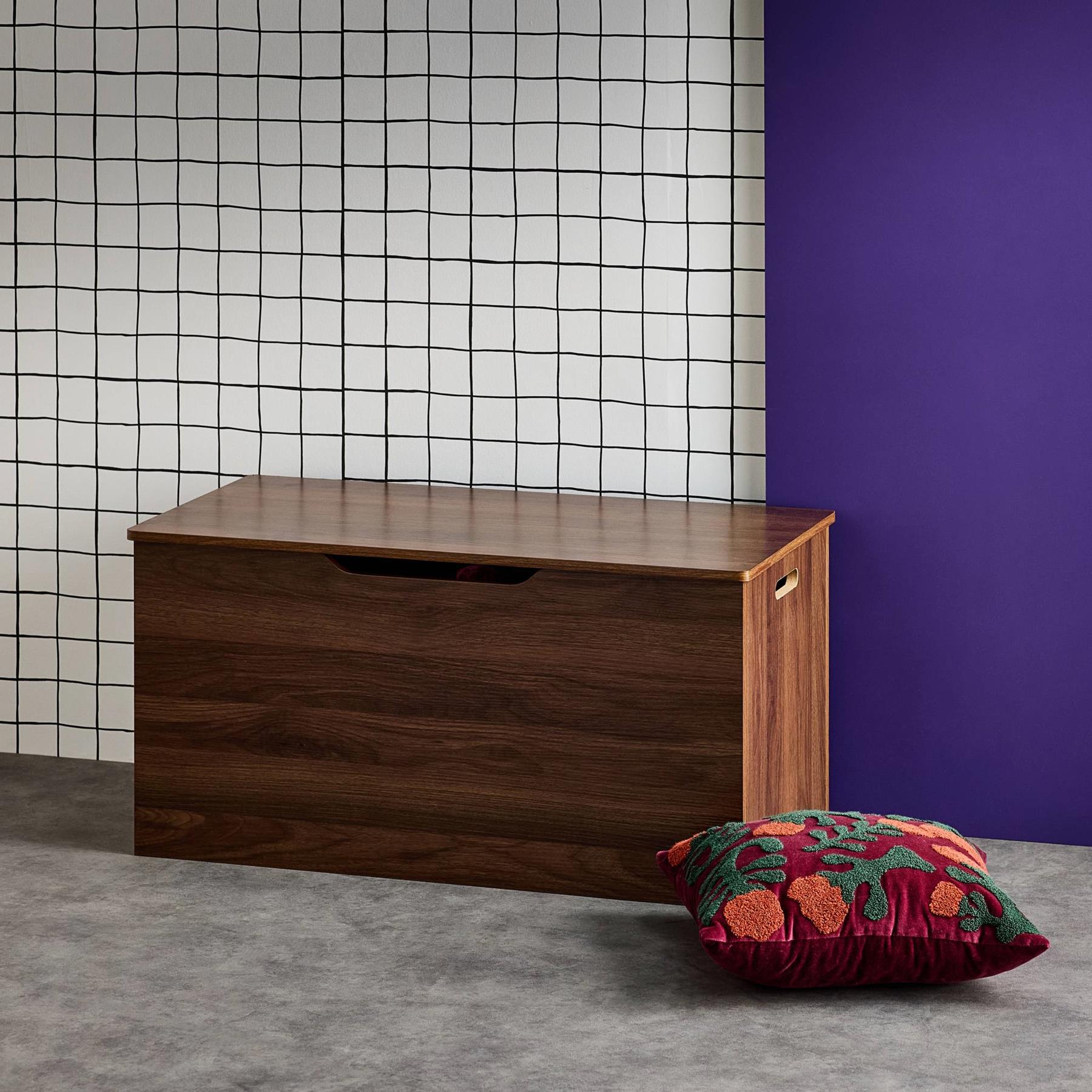 sweeek - Bedeinde, walnootkleurig houtdecor