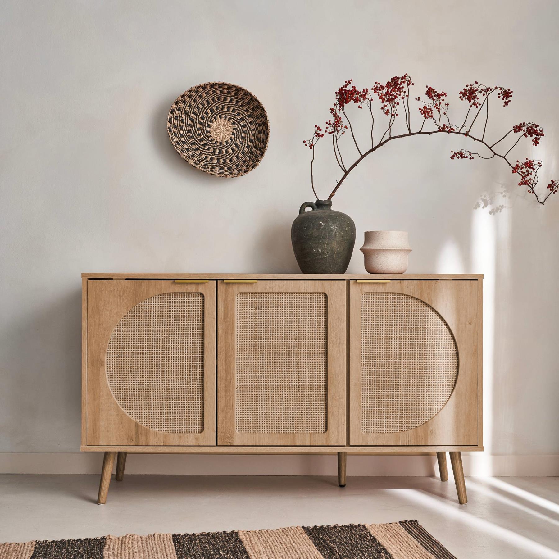 sweeek - Scandinavisch dressoir, hout en rond rietdecor, 3 deuren, 120